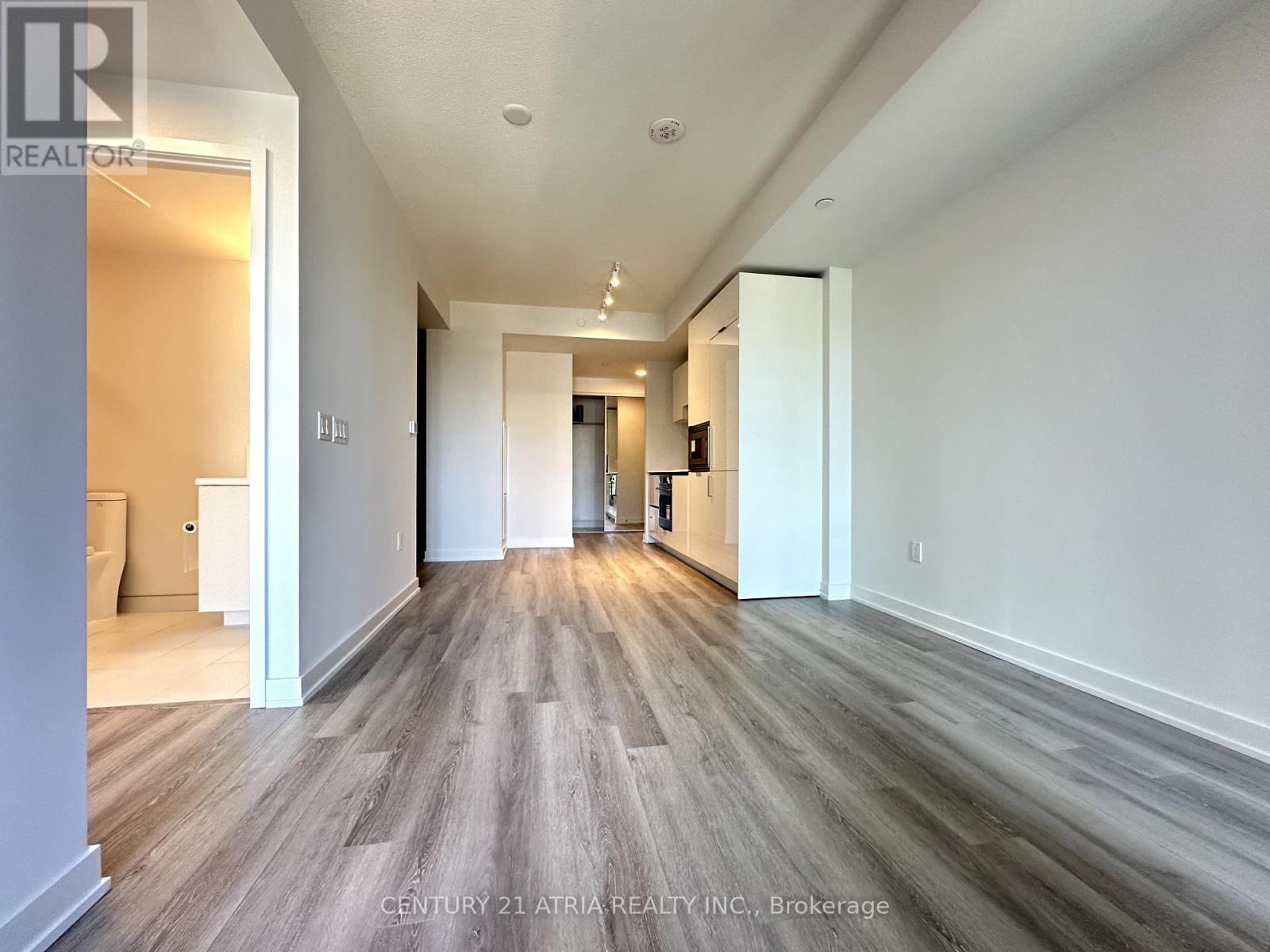 1310 - 238 Simcoe Street, Toronto, Ontario  M5T 0E2 - Photo 7 - C12211602