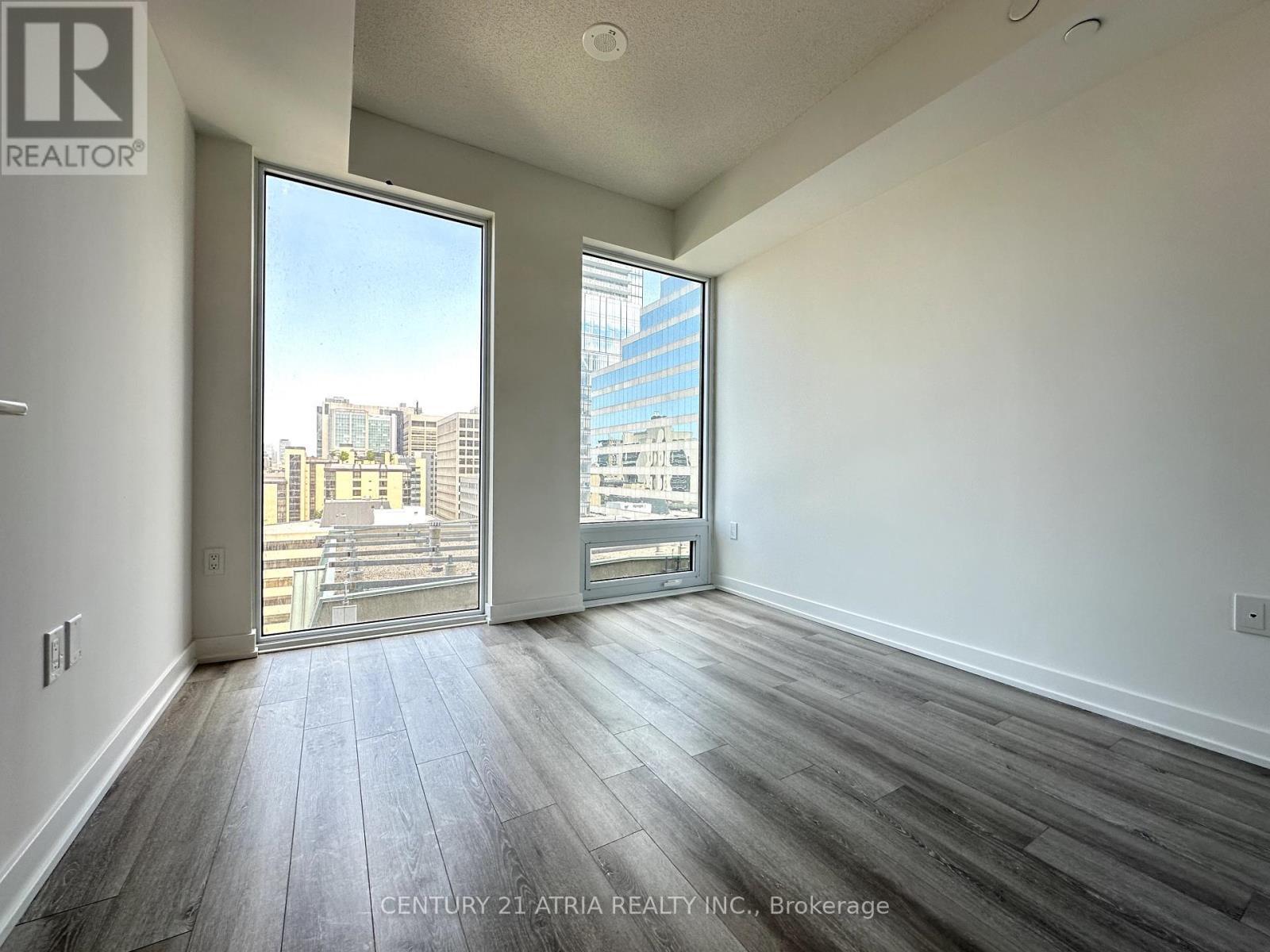1310 - 238 Simcoe Street, Toronto, Ontario  M5T 0E2 - Photo 8 - C12211602