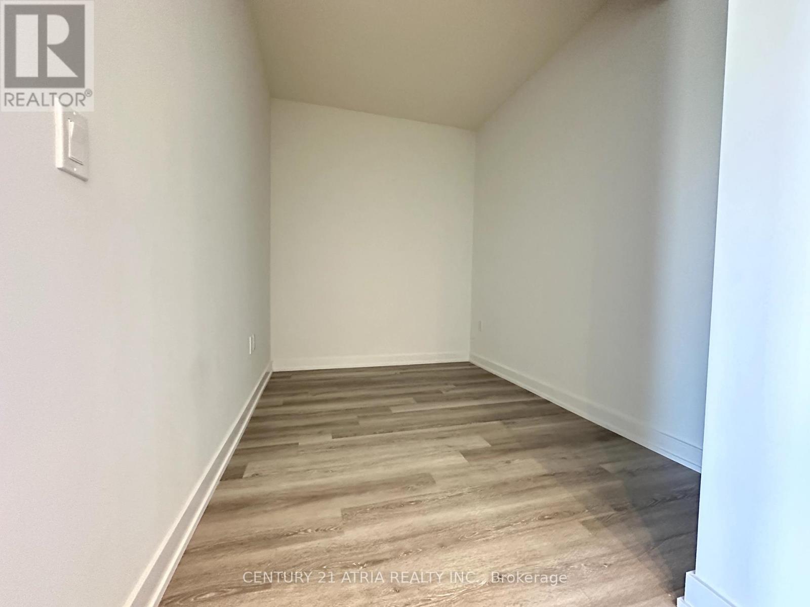 1310 - 238 Simcoe Street, Toronto, Ontario  M5T 0E2 - Photo 9 - C12211602