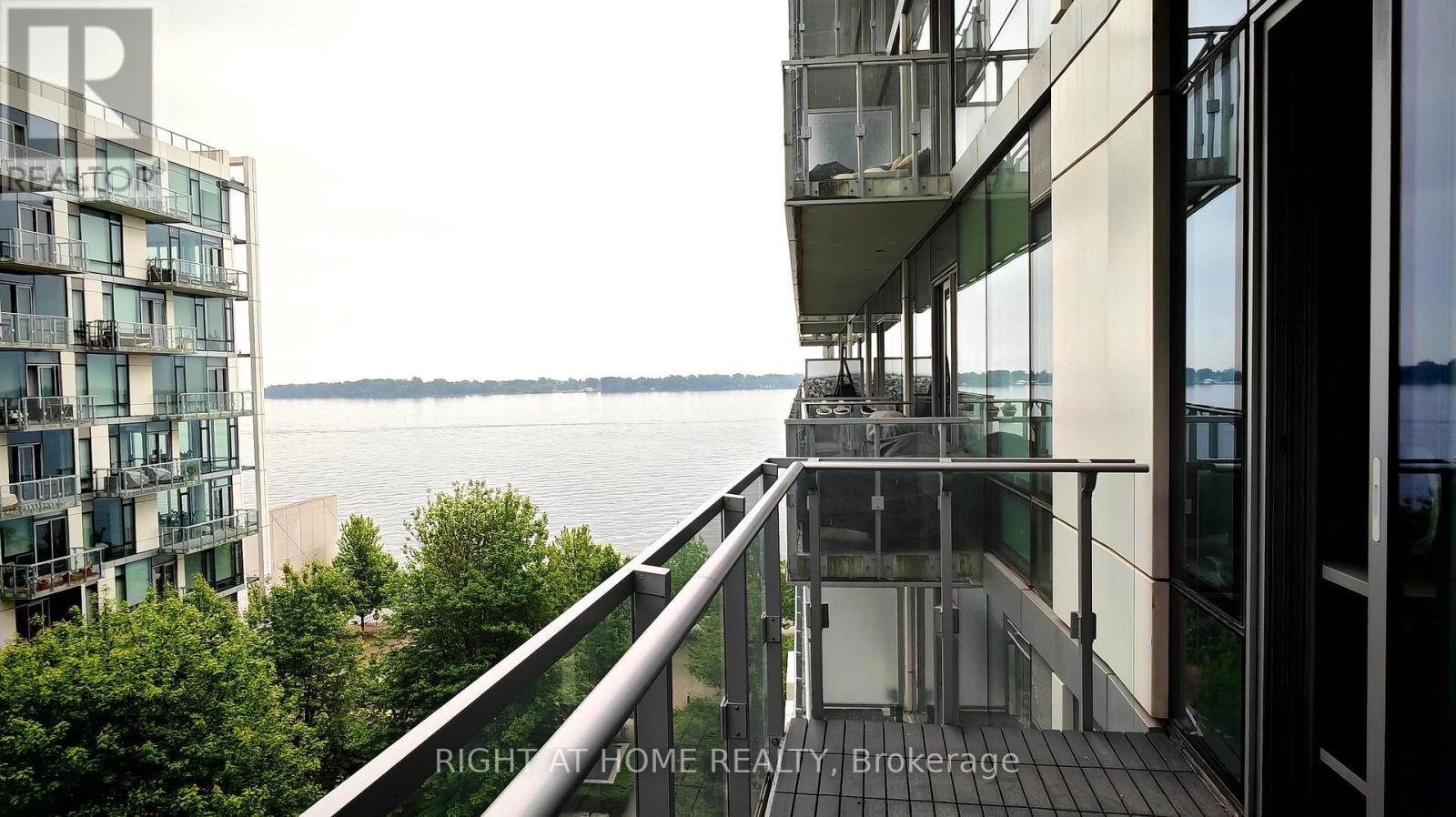 718 - 39 QUEENS QUAY E, Toronto, Ontario