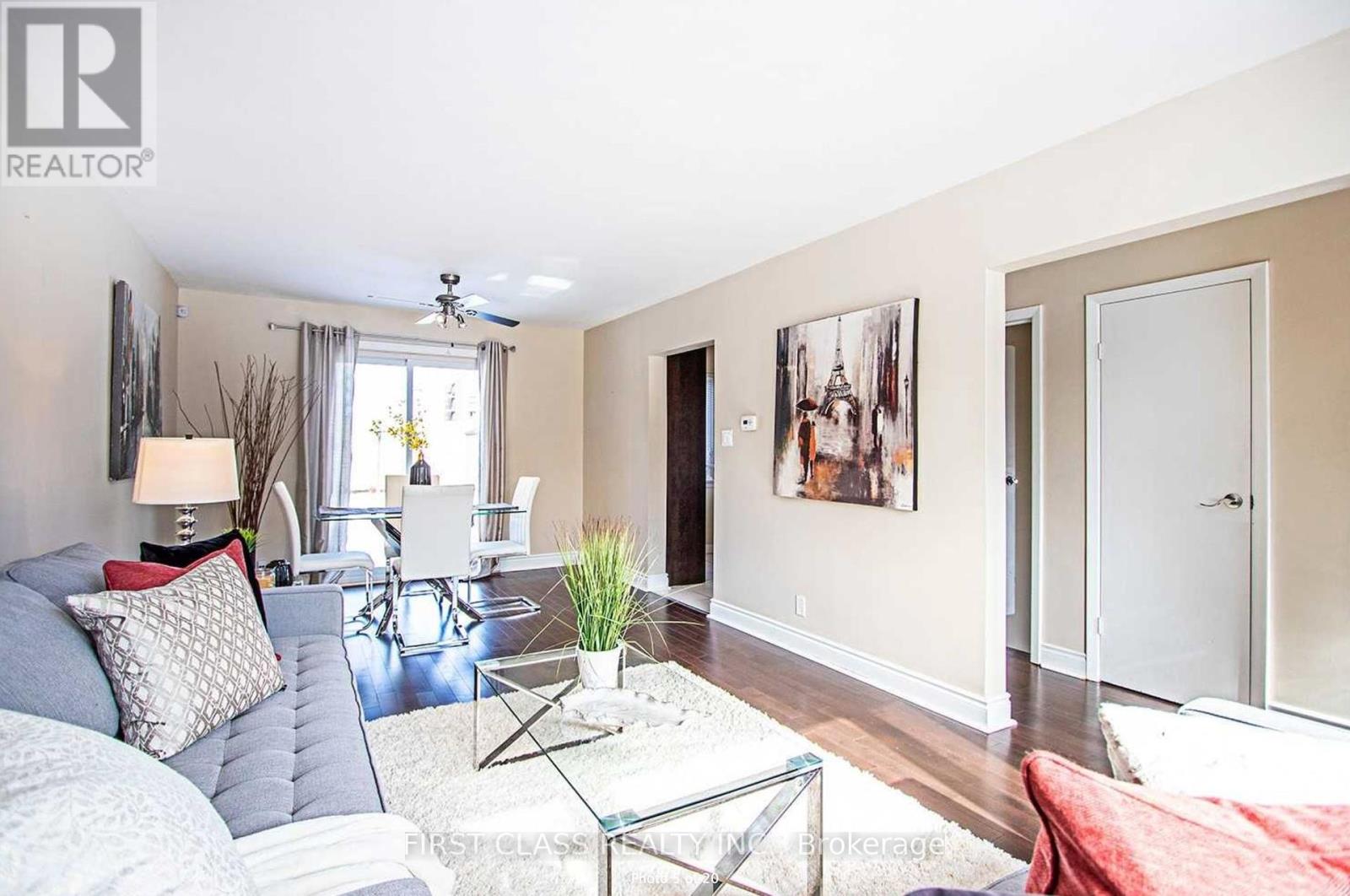 Main - 106 Woodfern Drive, Toronto, Ontario  M1K 2L5 - Photo 5 - E12211599