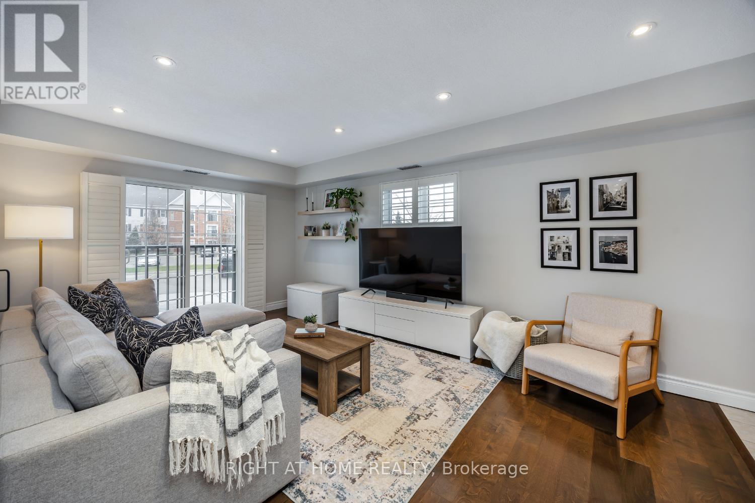 206 - 102 Aspen Springs Drive, Clarington, Ontario  L1C 5N6 - Photo 1 - E12211609