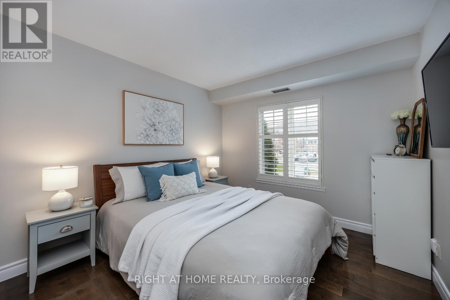 206 - 102 Aspen Springs Drive, Clarington, Ontario  L1C 5N6 - Photo 14 - E12211609