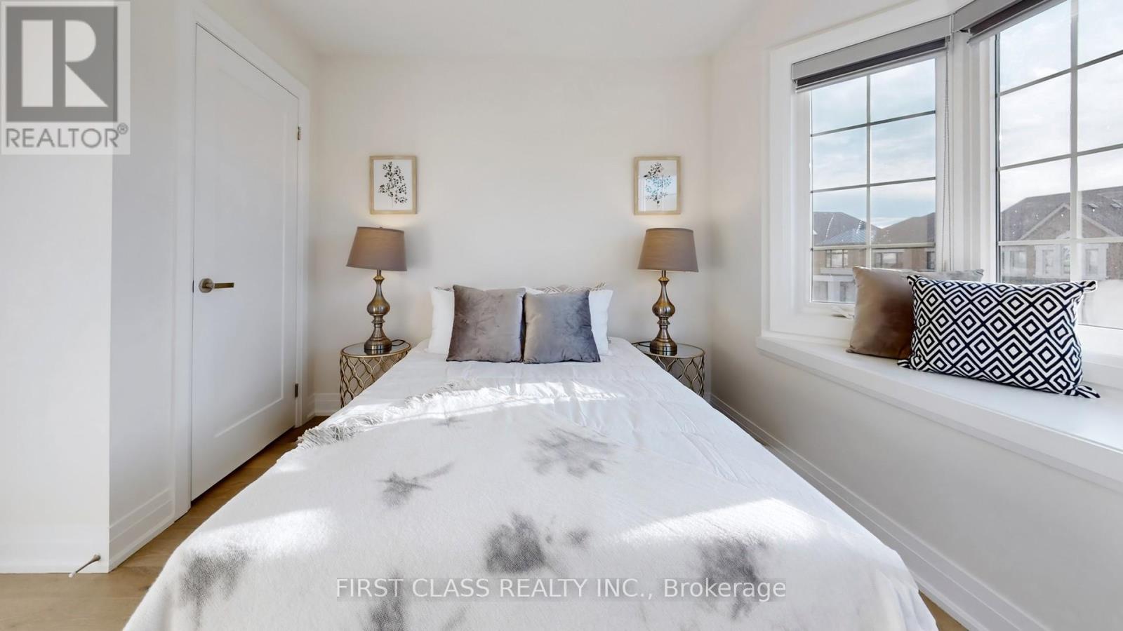 135 Carriage Shop Bend, East Gwillimbury, Ontario  L9N 0Y2 - Photo 42 - N12211595
