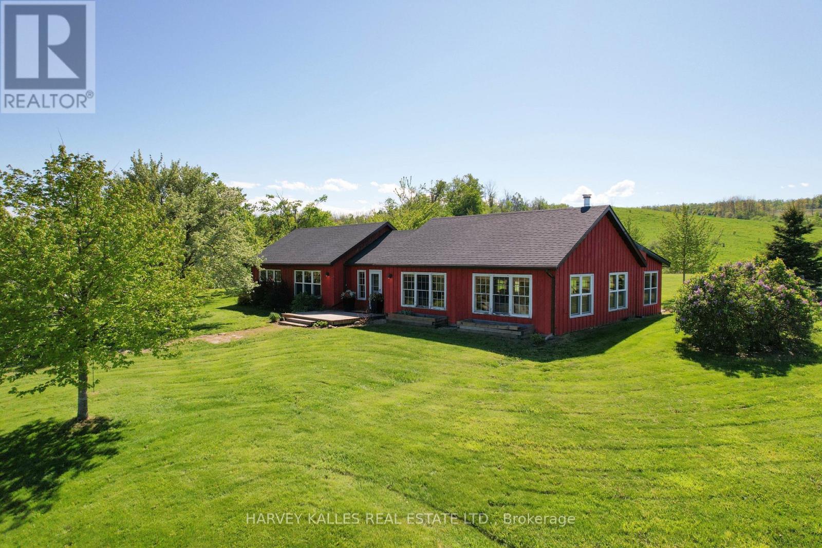 2826 Concession 8 Nottawasaga Glen Huron Road, Clearview, Ontario  L0M 1L0 - Photo 4 - S12211626