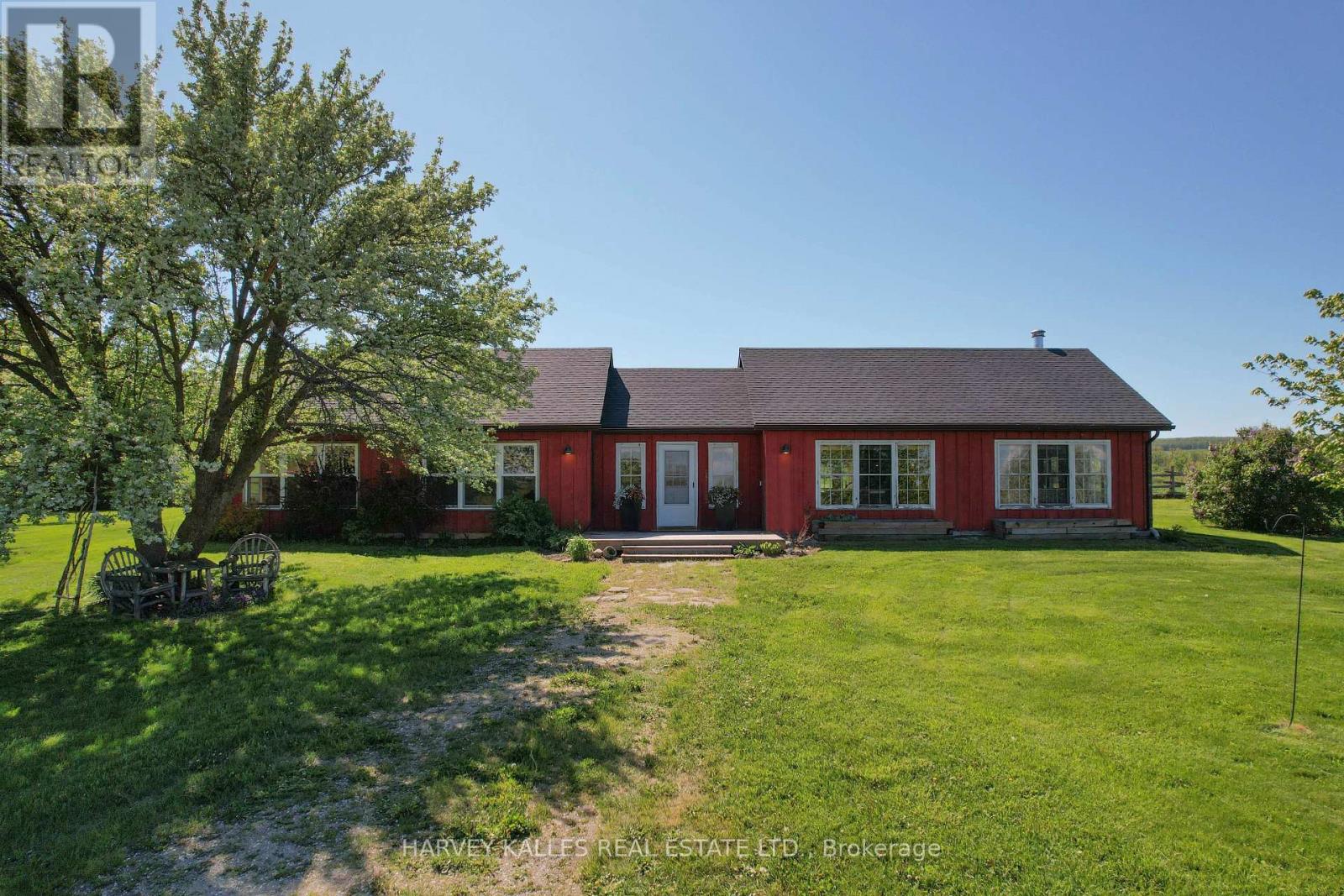 2826 Concession 8 Nottawasaga Glen Huron Road, Clearview, Ontario  L0M 1L0 - Photo 5 - S12211626