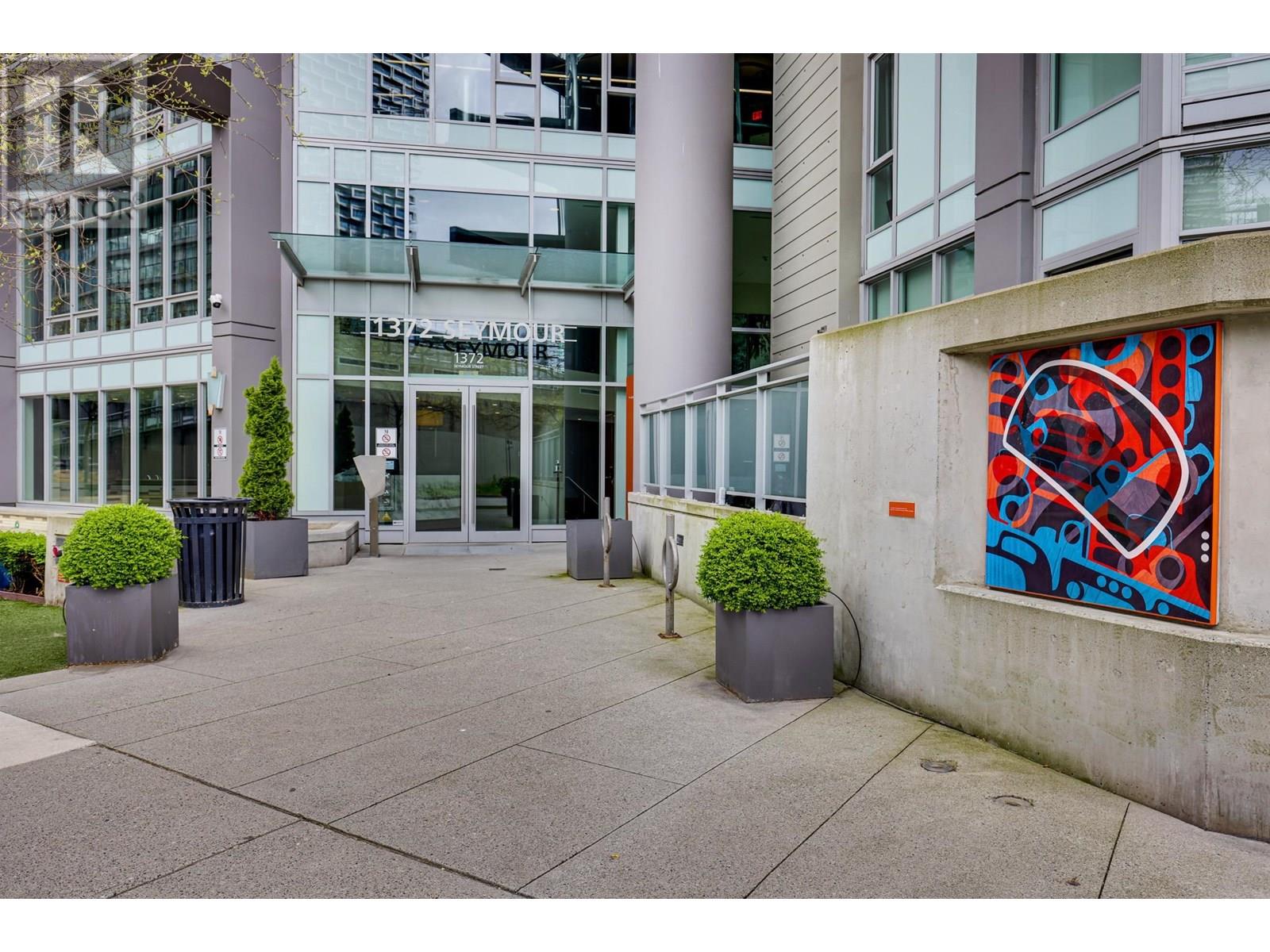 1207 1372 Seymour Street, Vancouver, British Columbia  V6B 0L1 - Photo 3 - R3002903