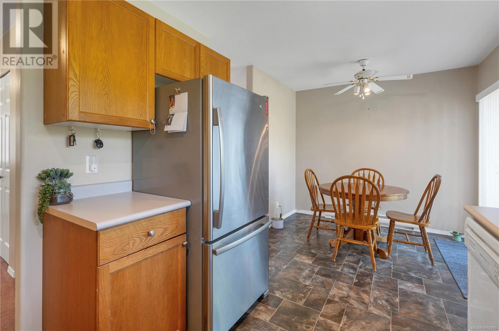 Property at 1074 Springbok Rd image 5