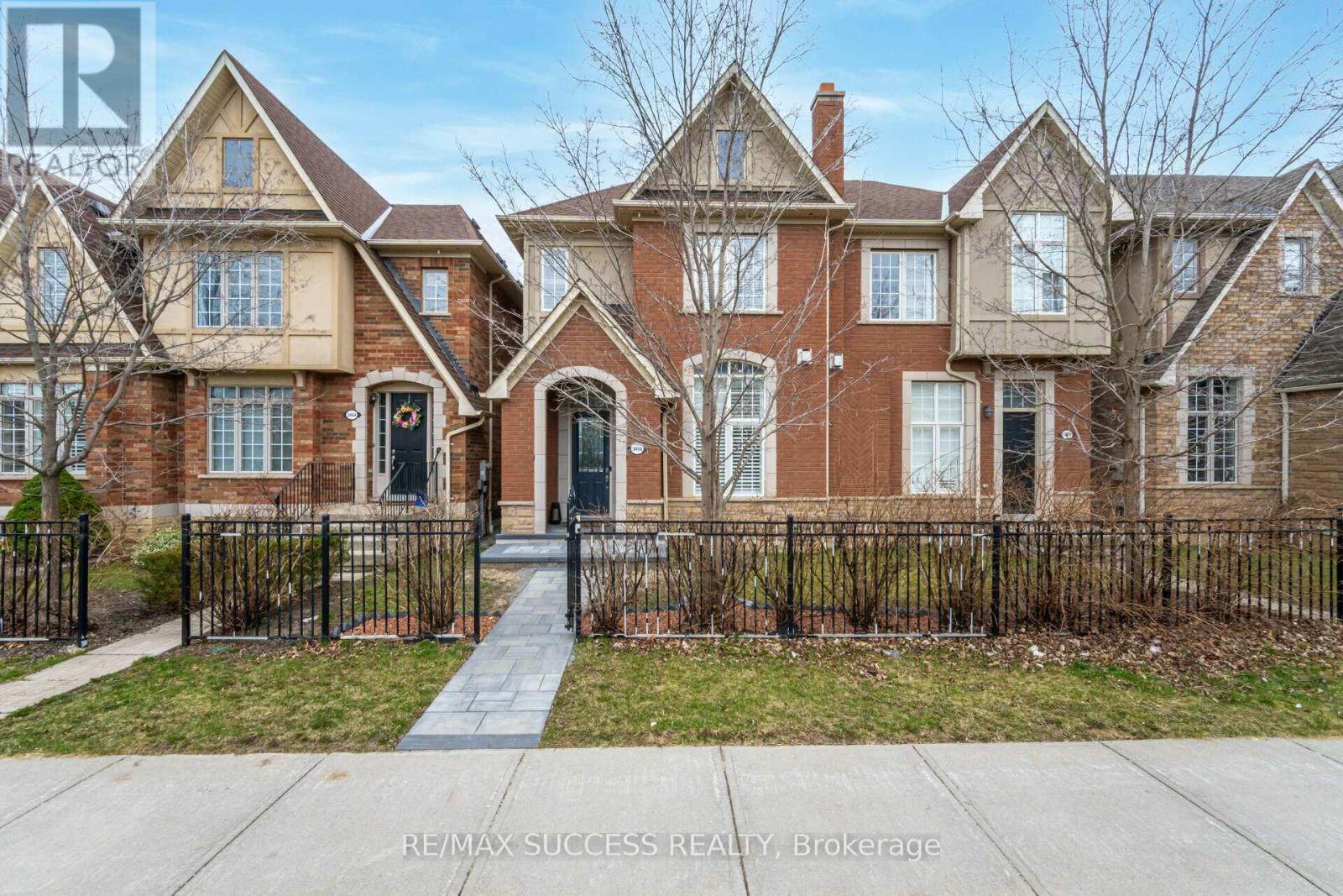 3466 EGLINTON AVENUE W, Mississauga, Ontario