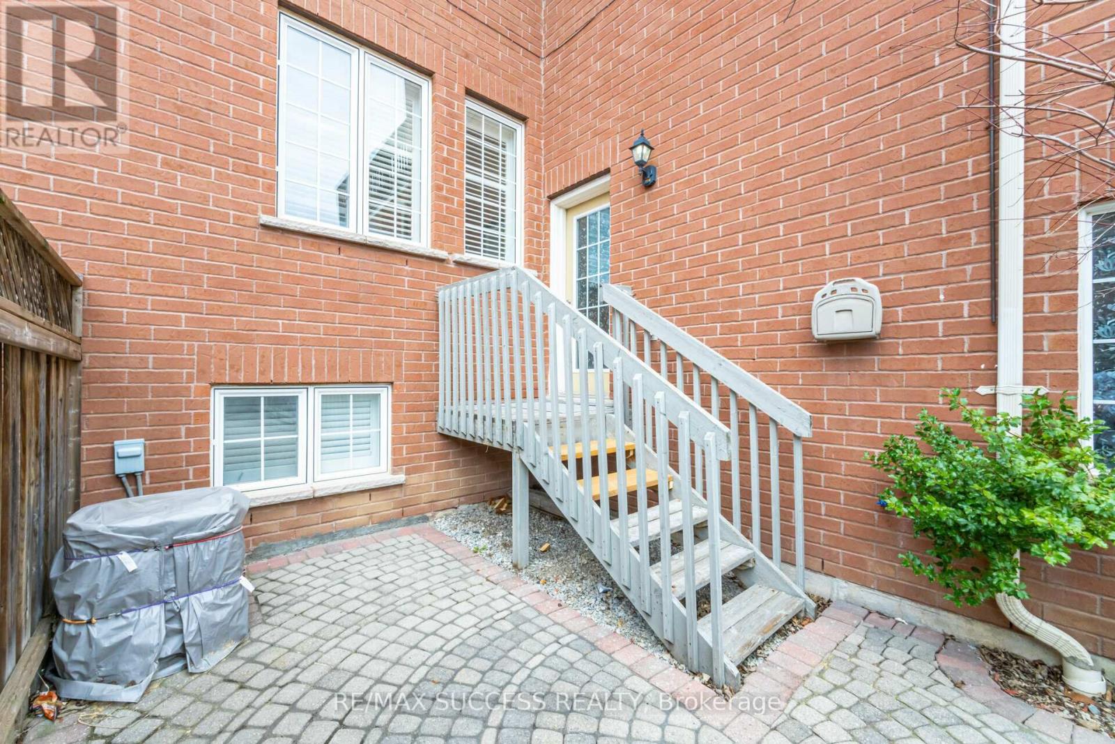 3466 Eglinton Avenue W, Mississauga, Ontario  L5M 7P4 - Photo 37 - W12211597