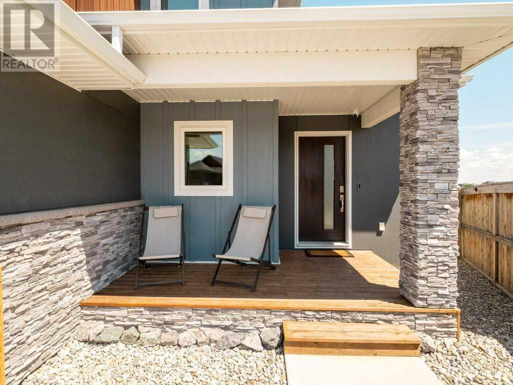 225 Rivergrove Chase W, Lethbridge, Alberta  T1K 8H9 - Photo 3 - A2224476