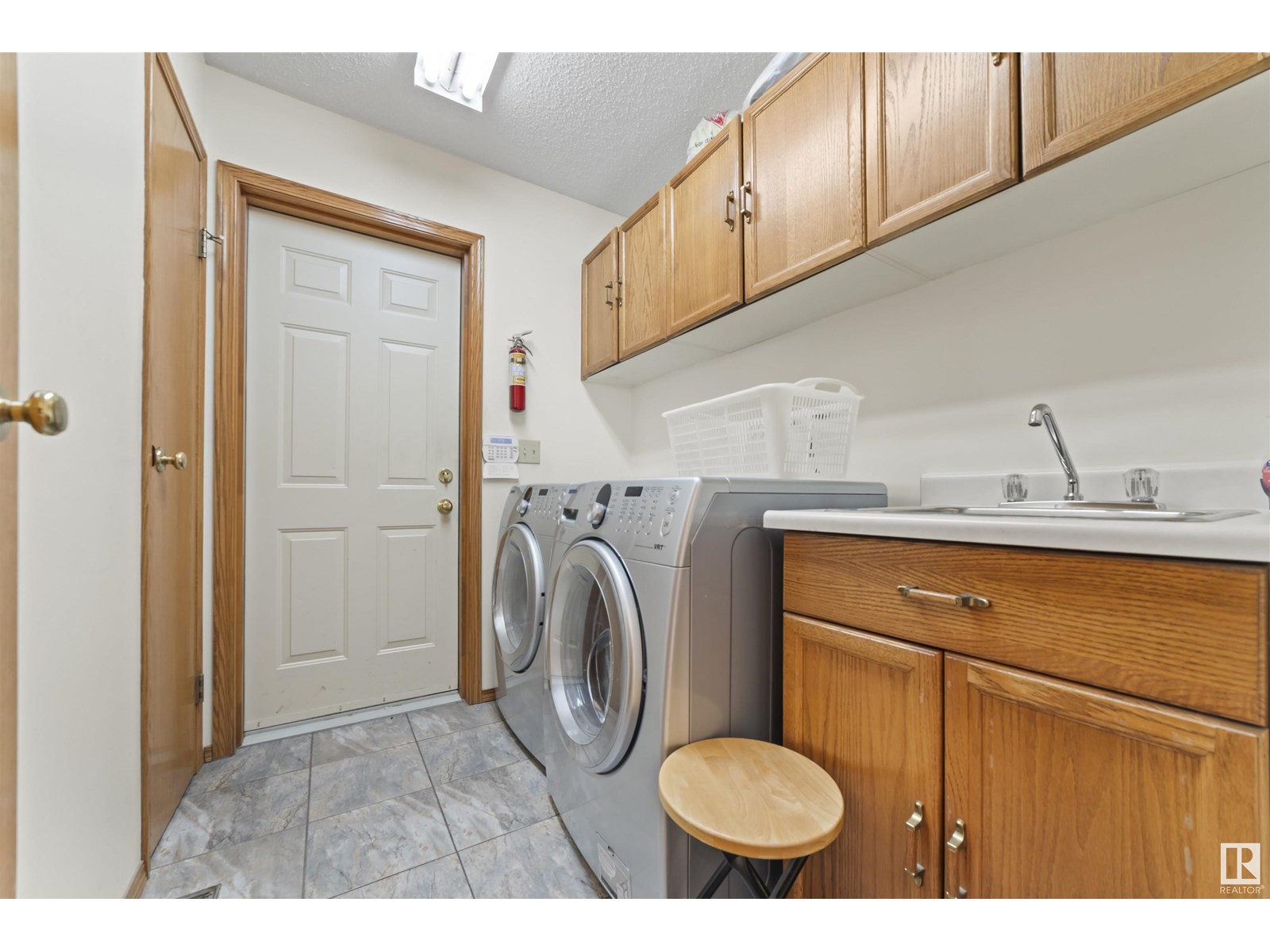 604 Burgess Cl Nw, Edmonton, Alberta  T6R 1Z7 - Photo 14 - E4441622