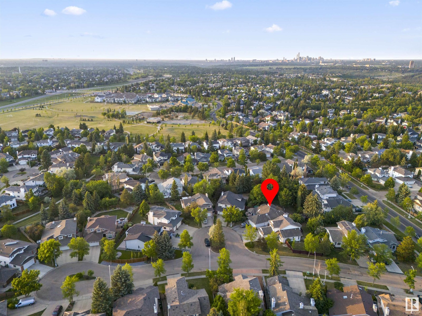 604 Burgess Cl Nw, Edmonton, Alberta  T6R 1Z7 - Photo 4 - E4441622