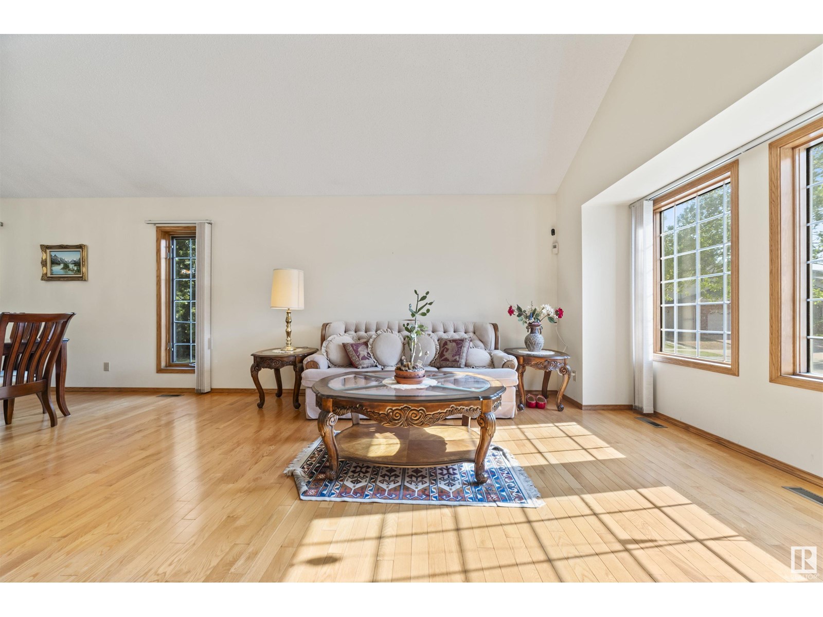 604 Burgess Cl Nw, Edmonton, Alberta  T6R 1Z7 - Photo 8 - E4441622