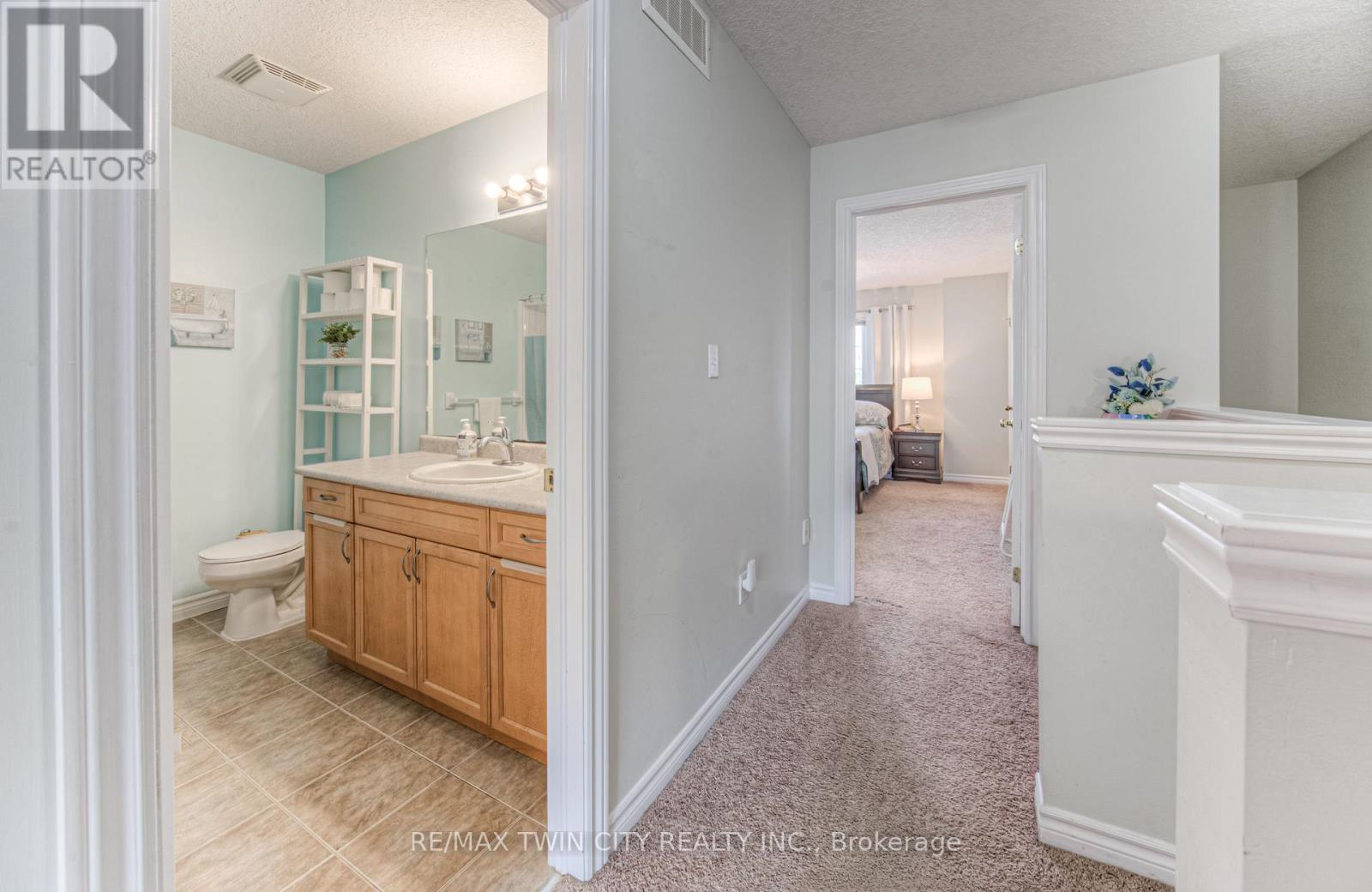 4 - 972 Strasburg Road, Kitchener, Ontario  N2E 2K4 - Photo 22 - X12211644