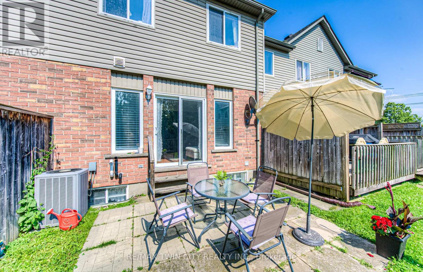4 - 972 Strasburg Road, Kitchener, Ontario  N2E 2K4 - Photo 39 - X12211644