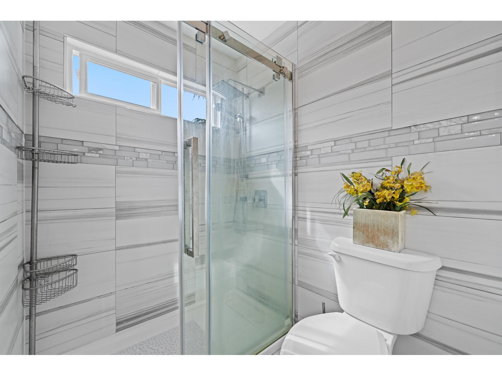 8719 142a St Street, Surrey, British Columbia  V3W 4G4 - Photo 7 - R3014066