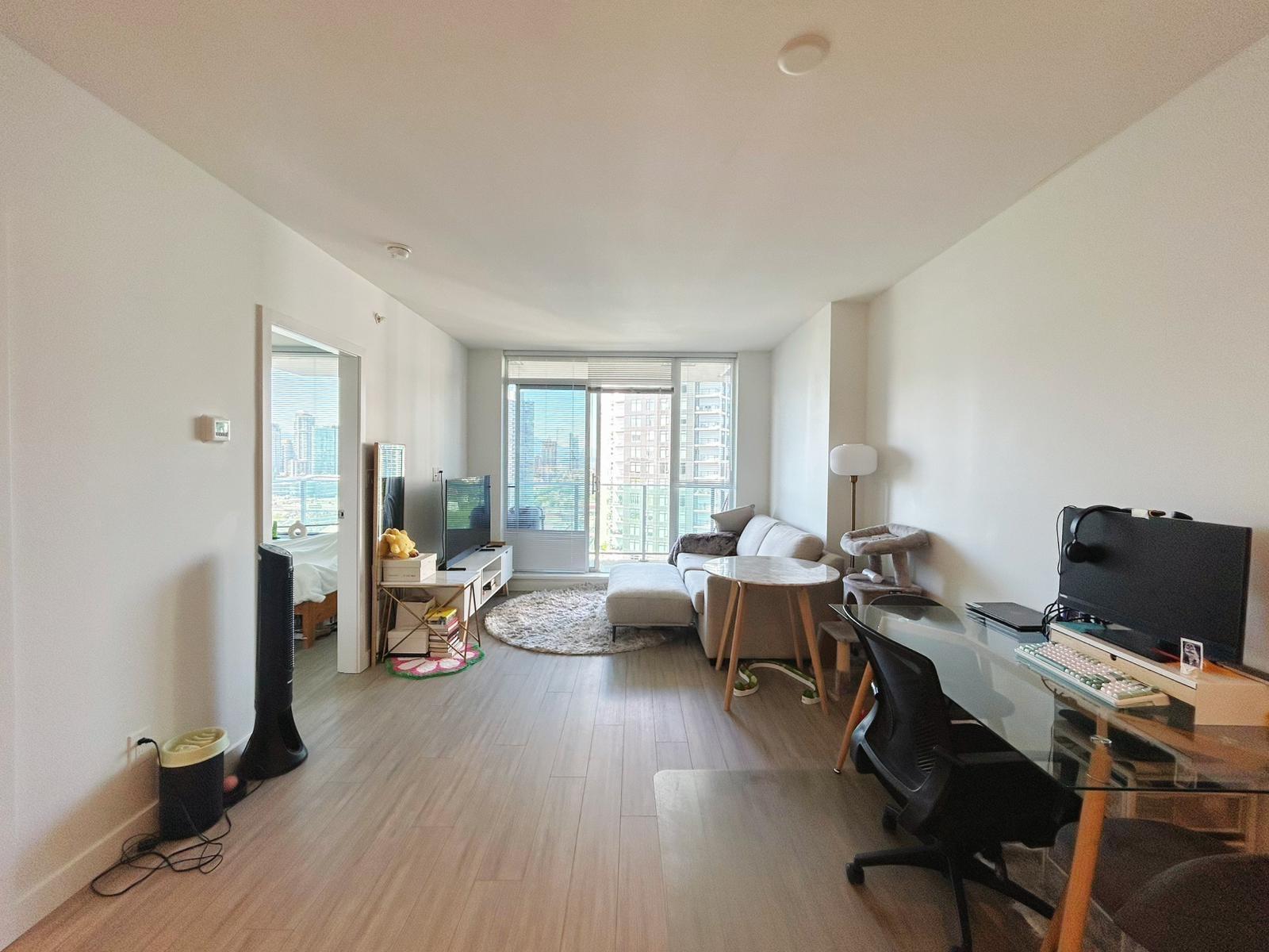 2105 13655 Fraser Highway, Surrey, British Columbia  V3T 0P8 - Photo 2 - R2982858