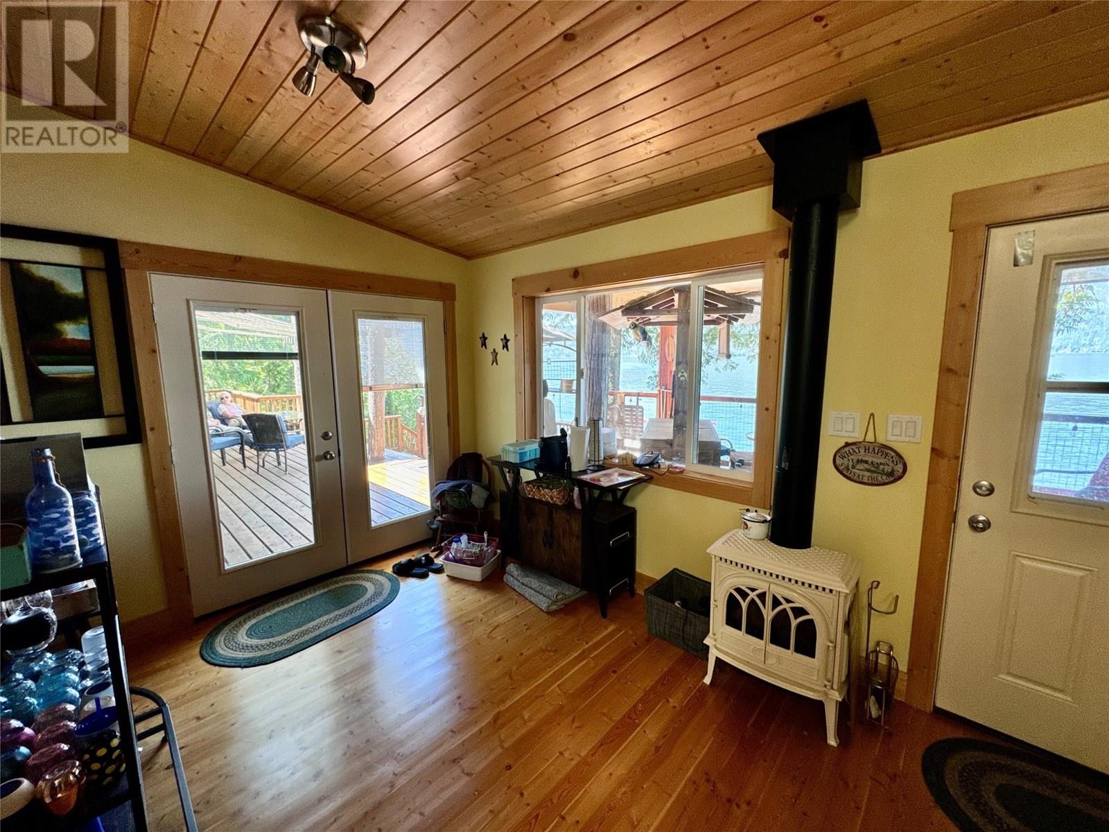 6 Wilson Creek Shuswap Lake, Sicamous, British Columbia  V0E 2V0 - Photo 31 - 10351757