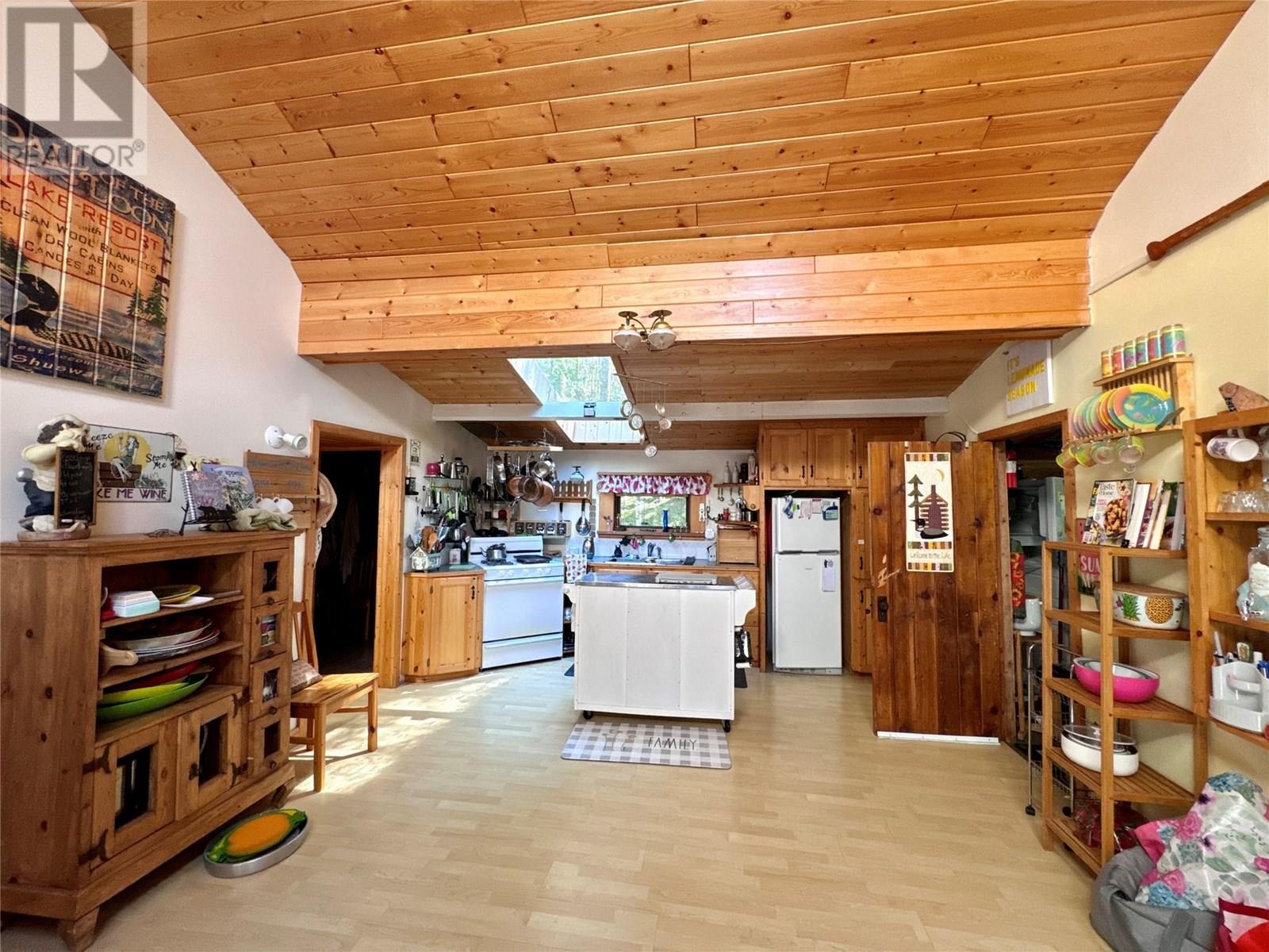 6 Wilson Creek Shuswap Lake, Sicamous, British Columbia  V0E 2V0 - Photo 13 - 10351757