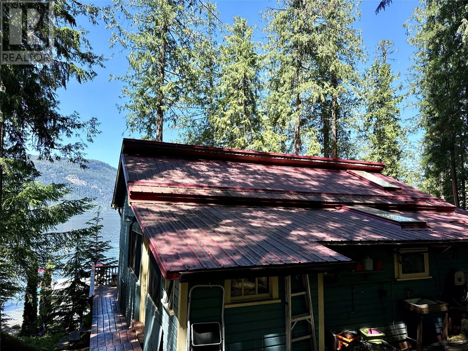 6 Wilson Creek Shuswap Lake, Sicamous, British Columbia  V0E 2V0 - Photo 37 - 10351757
