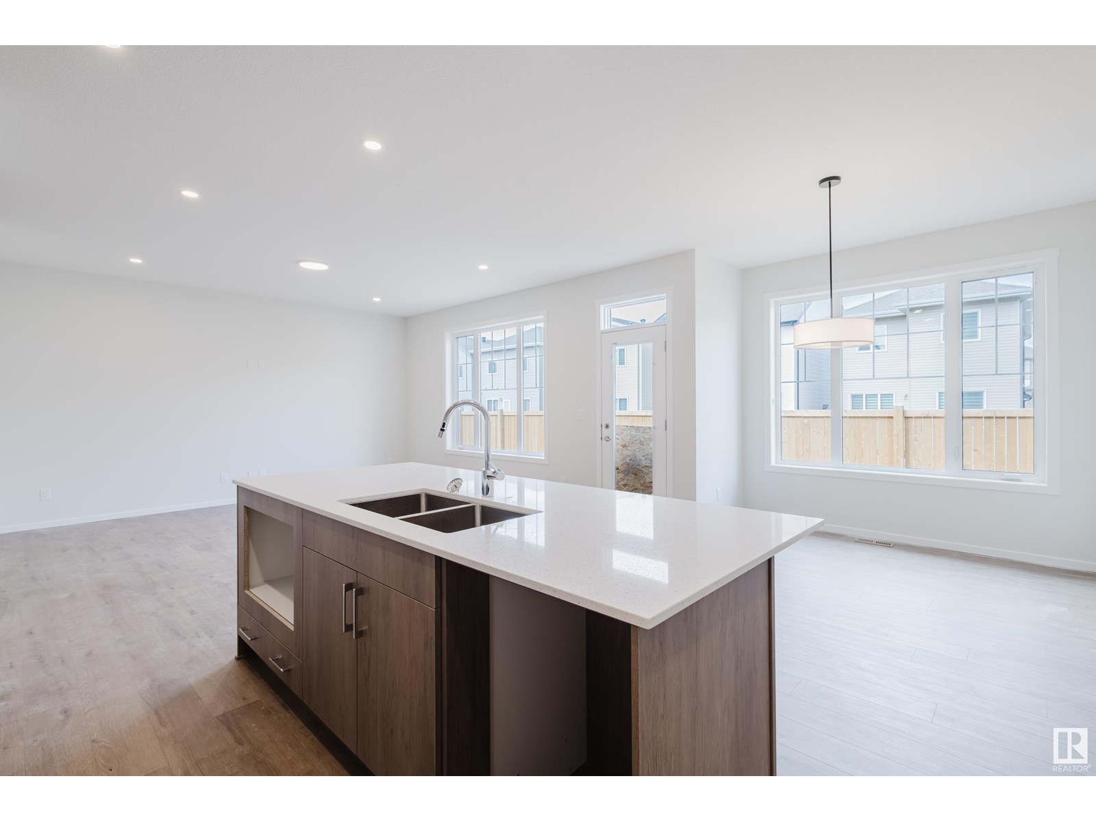 Property at 2116 209 ST NW image 2