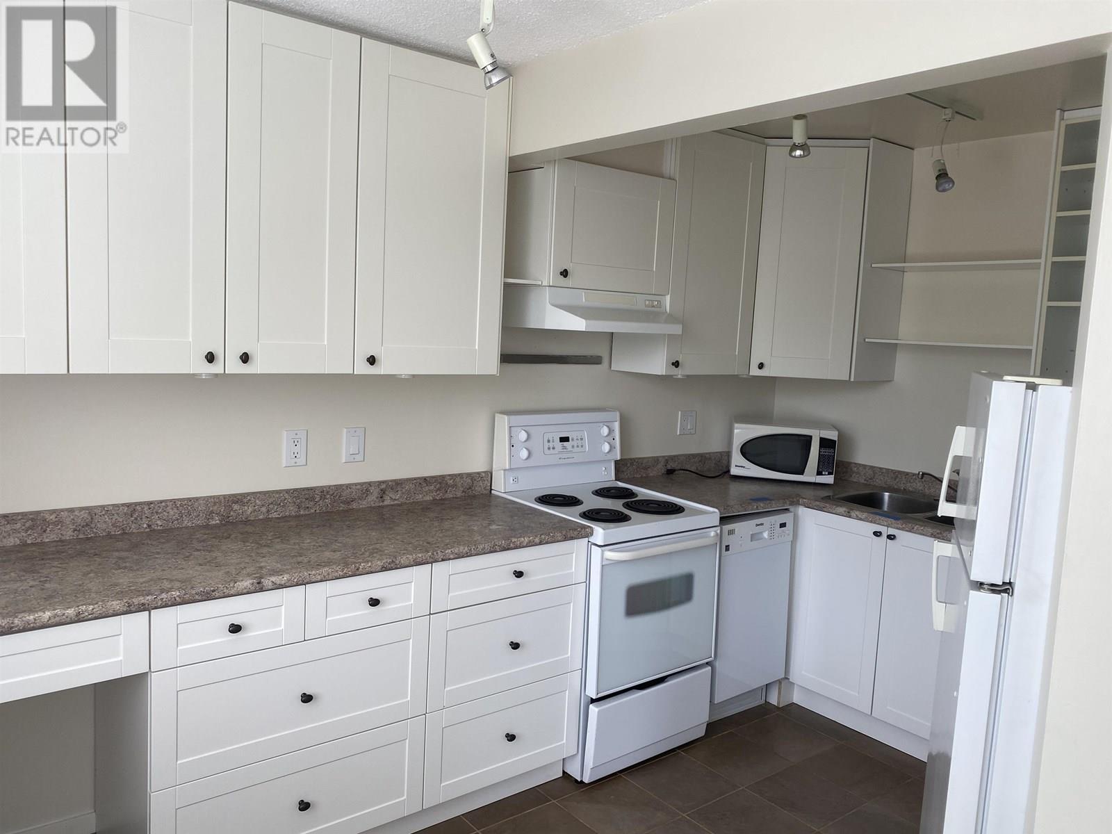 202 4691 W 10th Avenue, Vancouver, British Columbia  V6R 2J3 - Photo 4 - R3013806