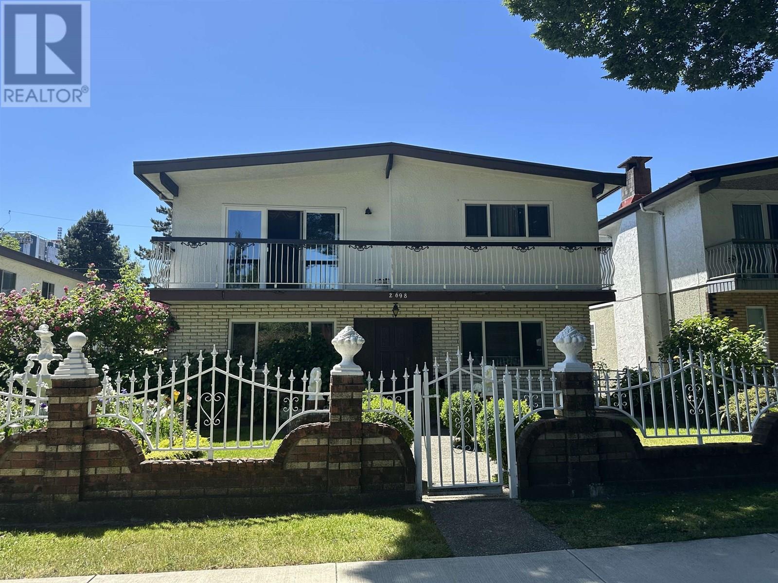 2698 Ward Street, Vancouver, British Columbia  V5R 4S6 - Photo 1 - R3013995