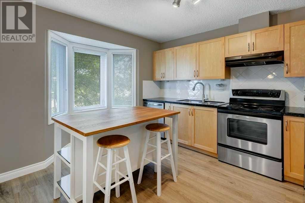 Property at 135 Cedarwood Lane SW image 3