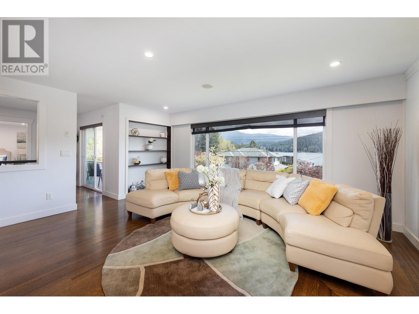 463 Beachview Drive, North Vancouver, British Columbia  V7G 1P5 - Photo 4 - R3013689