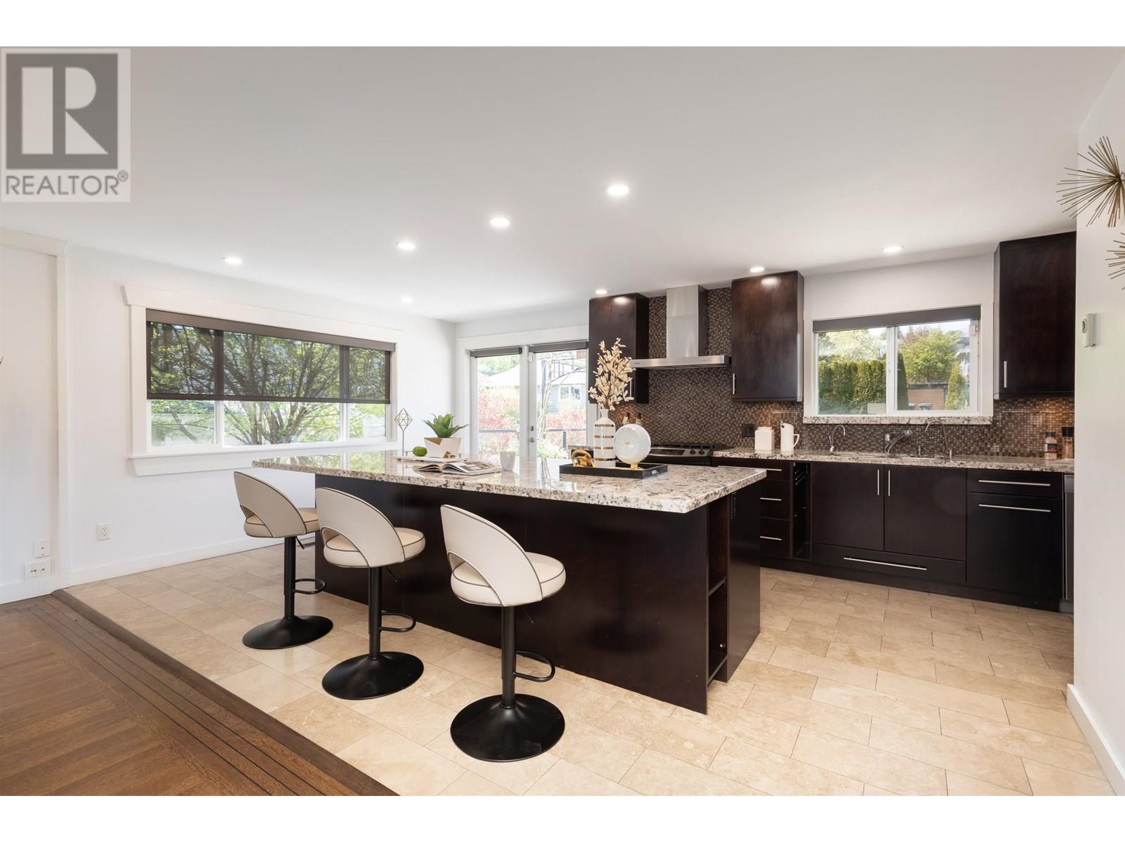 463 Beachview Drive, North Vancouver, British Columbia  V7G 1P5 - Photo 7 - R3013689