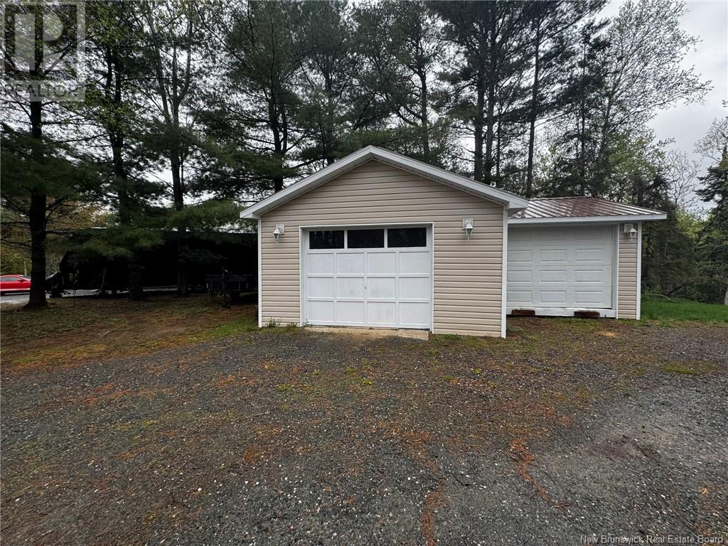 Property at 168 McCosh Crescent image 3