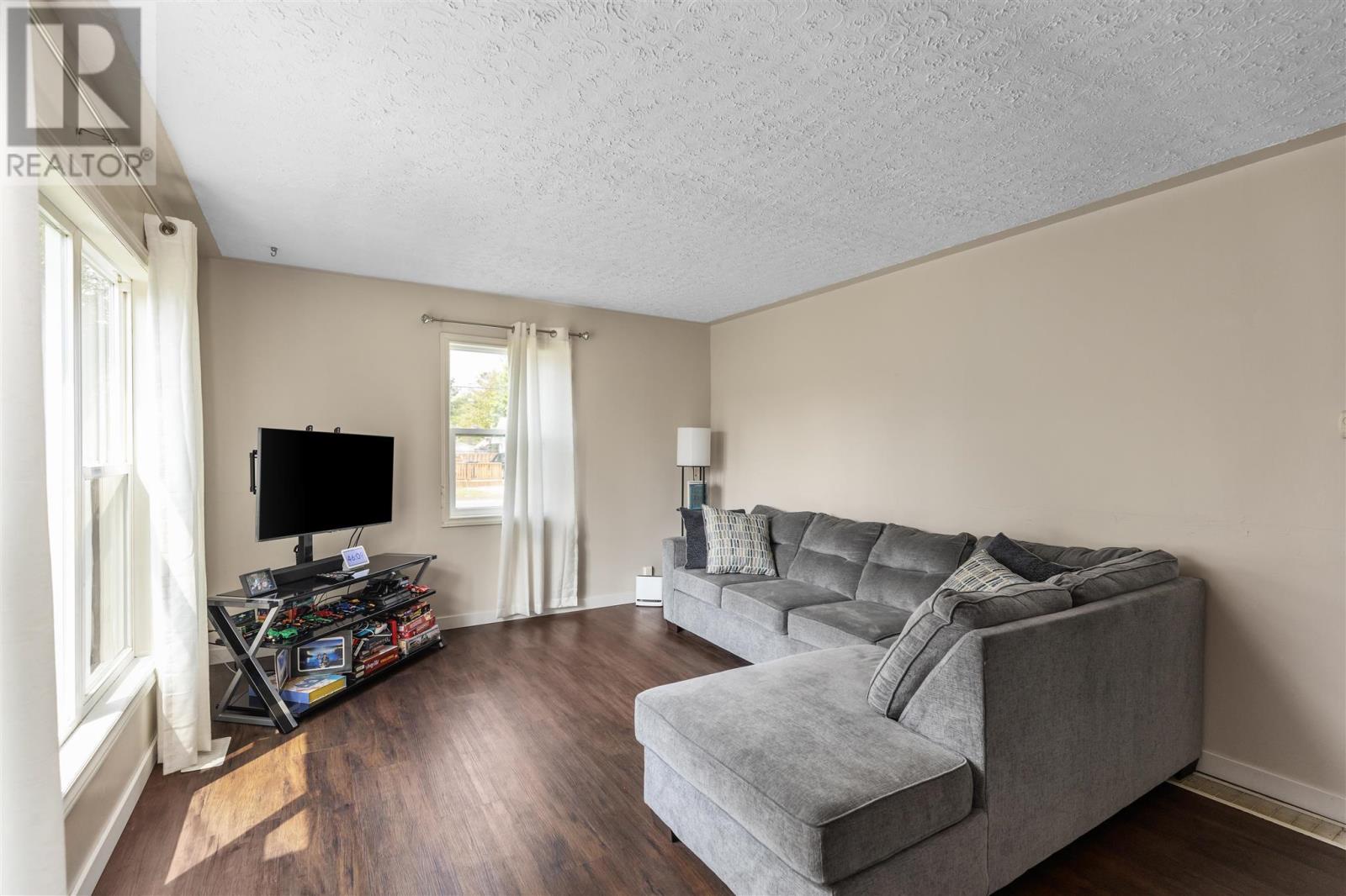174 Farquhar St, Sault Ste. Marie, Ontario  P6B 3R4 - Photo 11 - SM251365