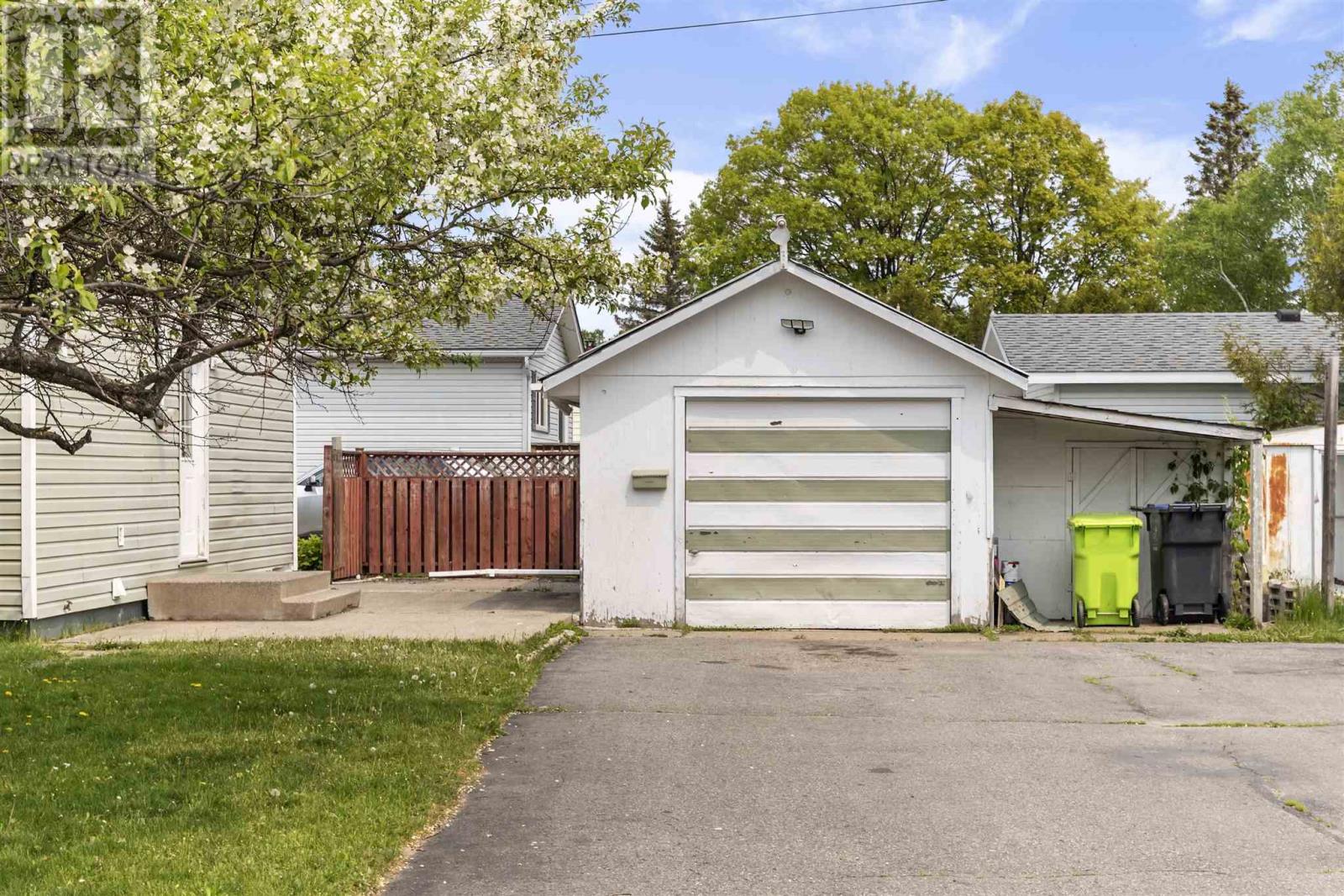 174 Farquhar St, Sault Ste. Marie, Ontario  P6B 3R4 - Photo 6 - SM251365