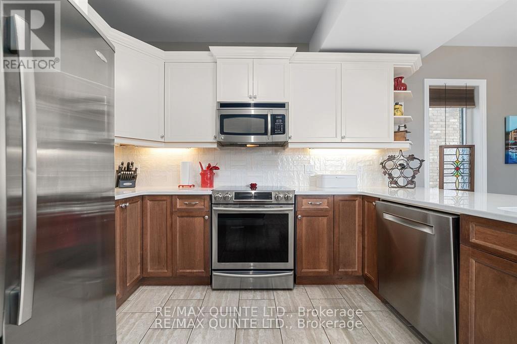 10 Meagher Place, Belleville, Ontario K8P 0C1 - Photo 16 - X12211700