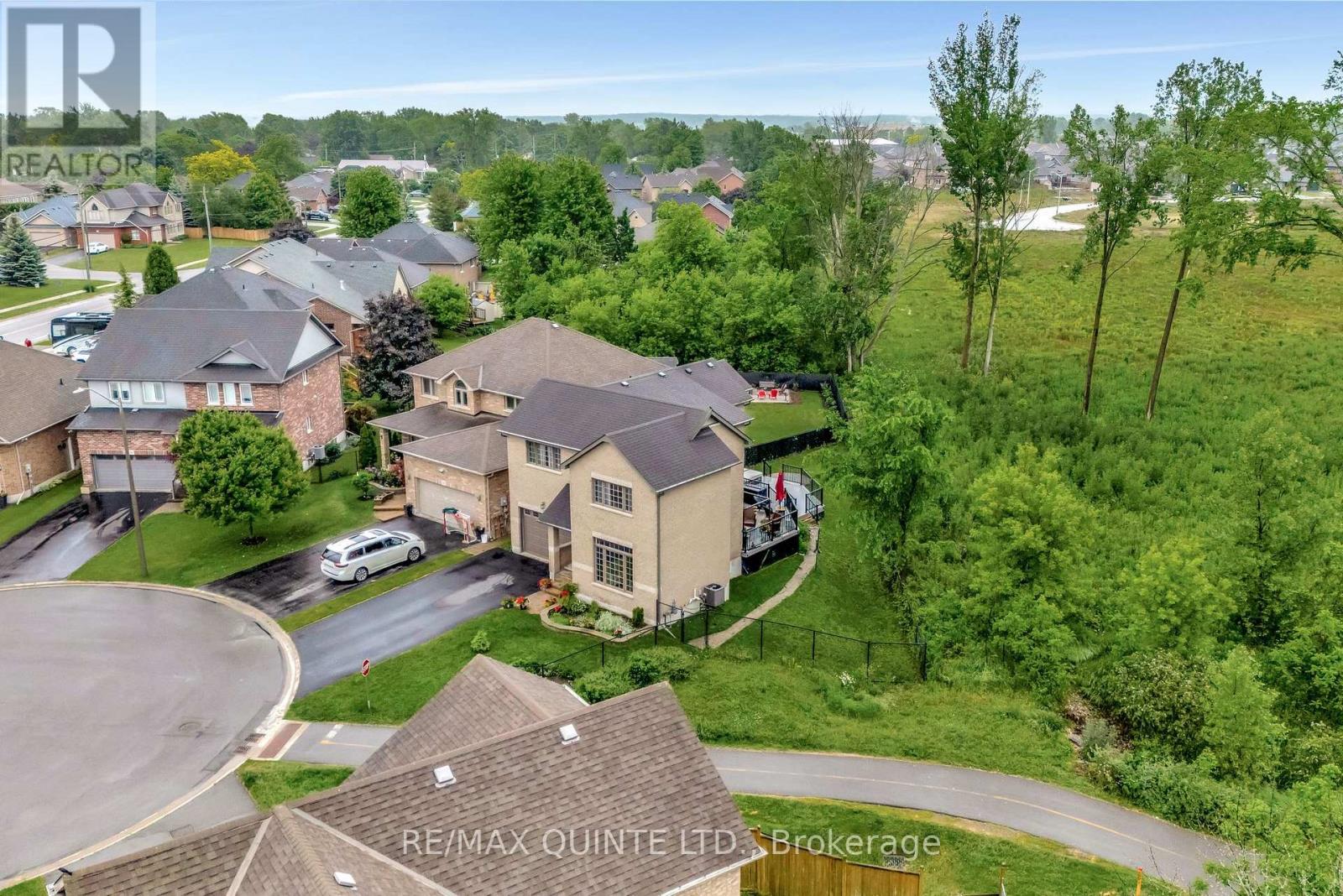 10 Meagher Place, Belleville, Ontario K8P 0C1 - Photo 2 - X12211700