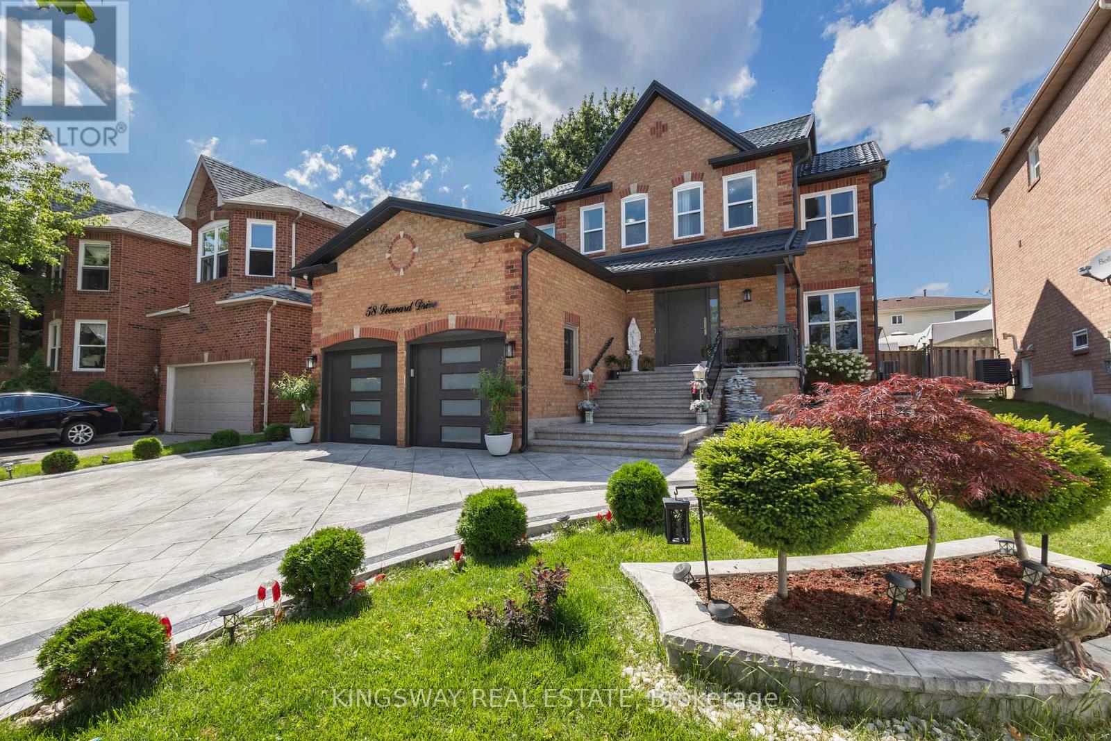 58 Leeward Drive, Brampton, Ontario  L6S 5V8 - Photo 3 - W12211654