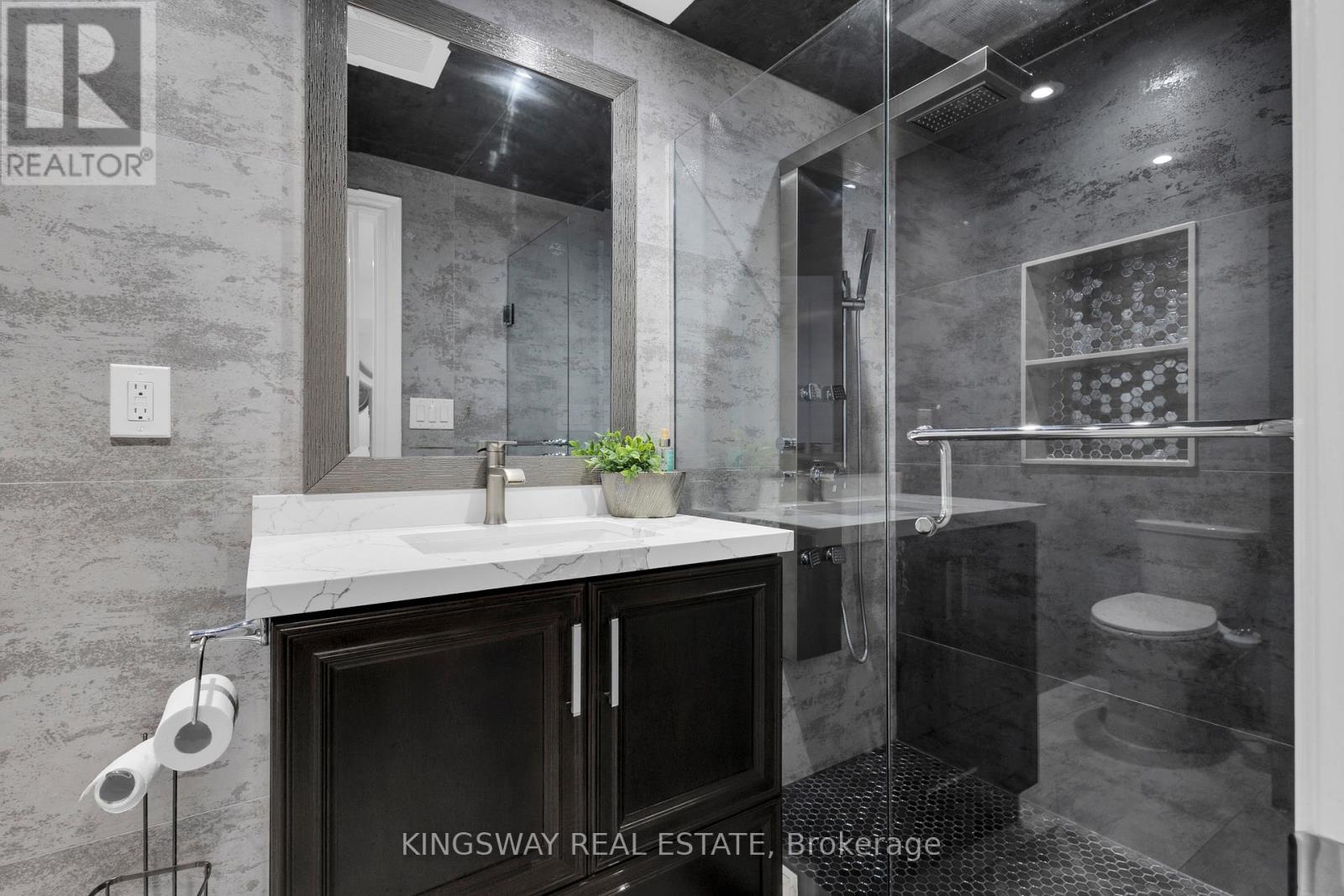 58 Leeward Drive, Brampton, Ontario  L6S 5V8 - Photo 42 - W12211654