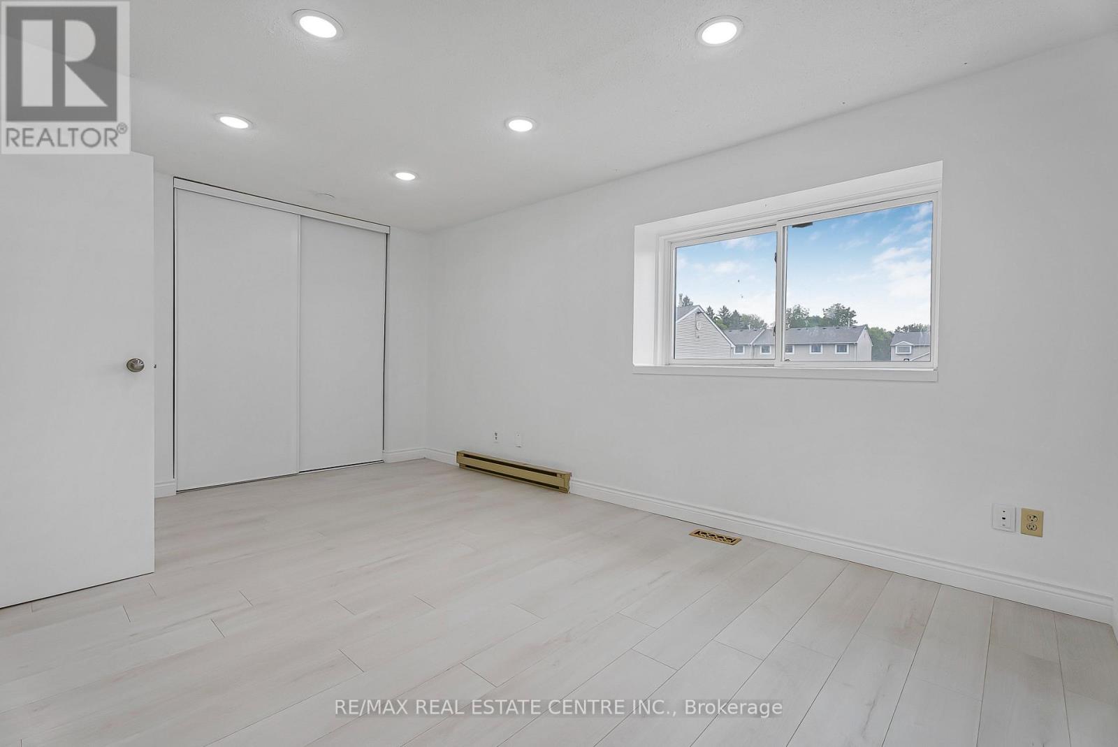 1 - 125 Sekura Crescent, Cambridge, Ontario  N1R 8B4 - Photo 13 - X12208291
