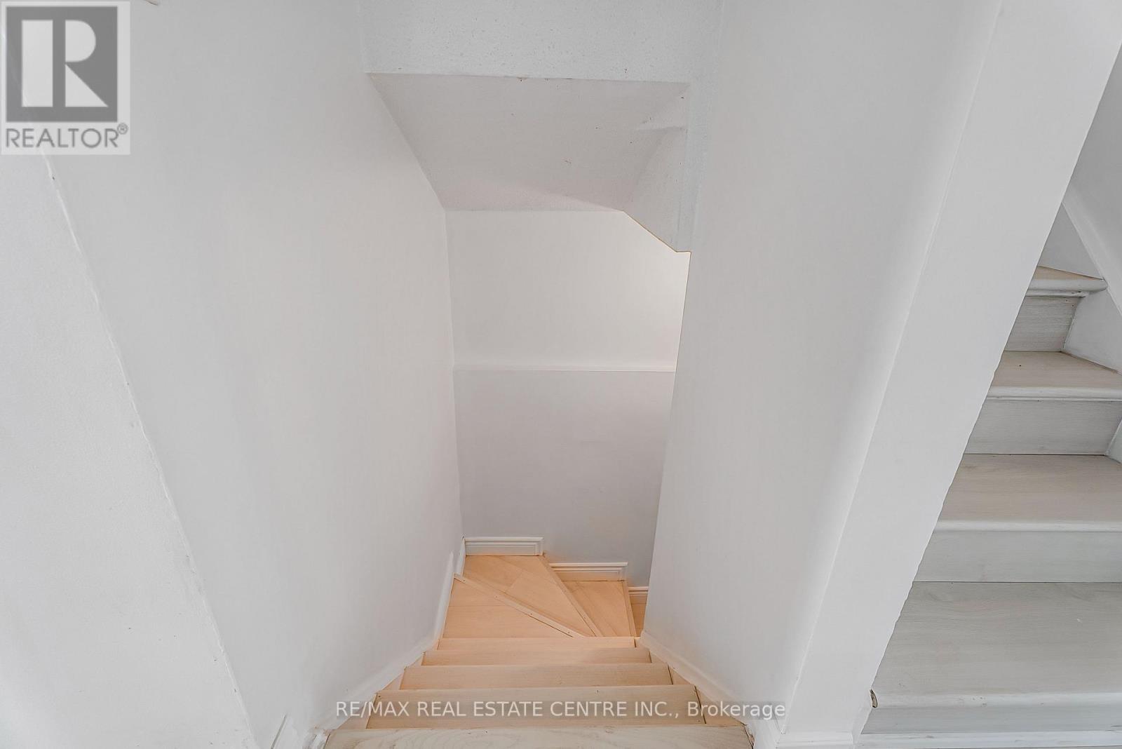 1 - 125 Sekura Crescent, Cambridge, Ontario  N1R 8B4 - Photo 20 - X12208291