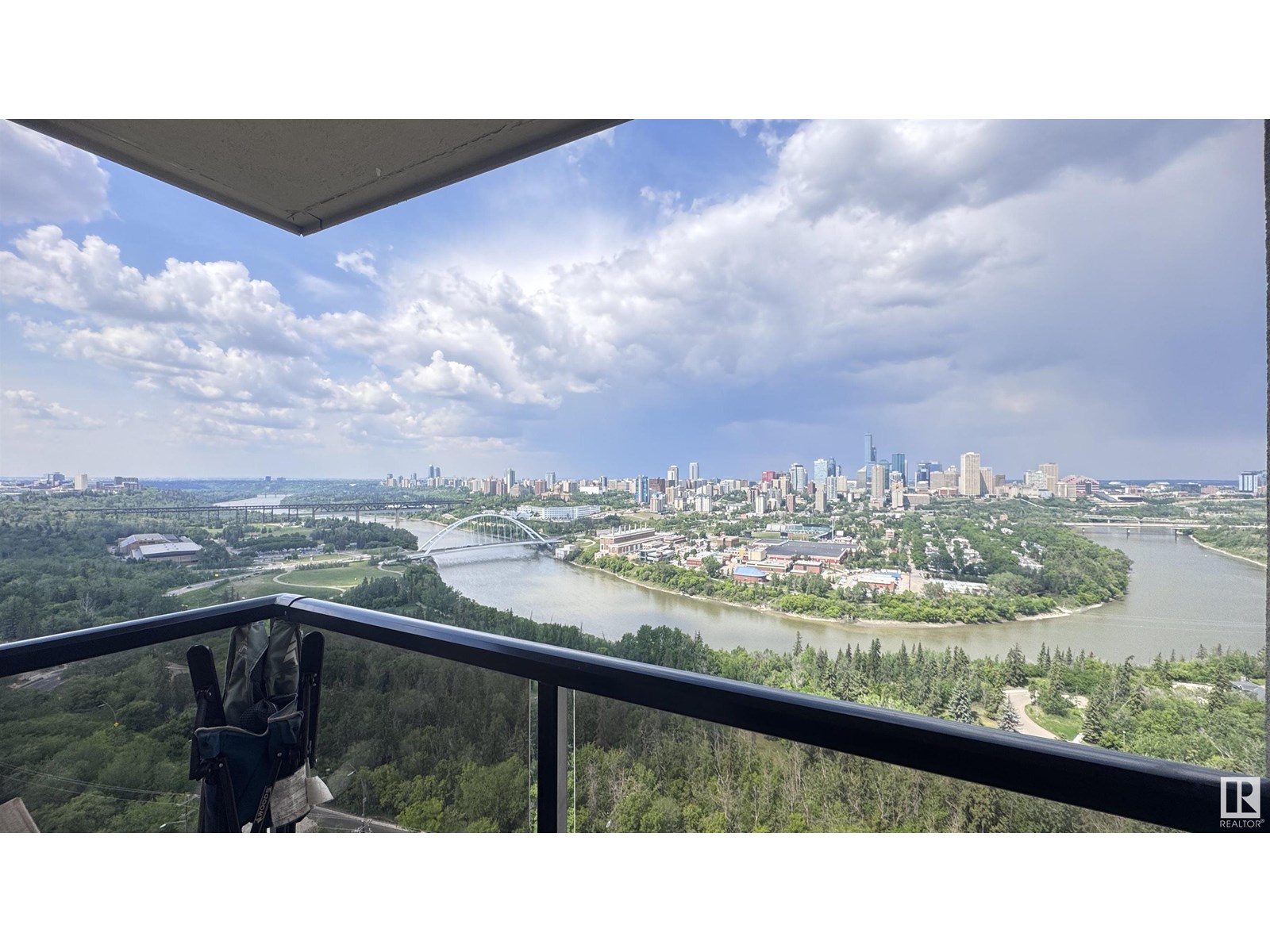 #2005 10149 SASKATCHEWAN DR NW, edmonton, Alberta