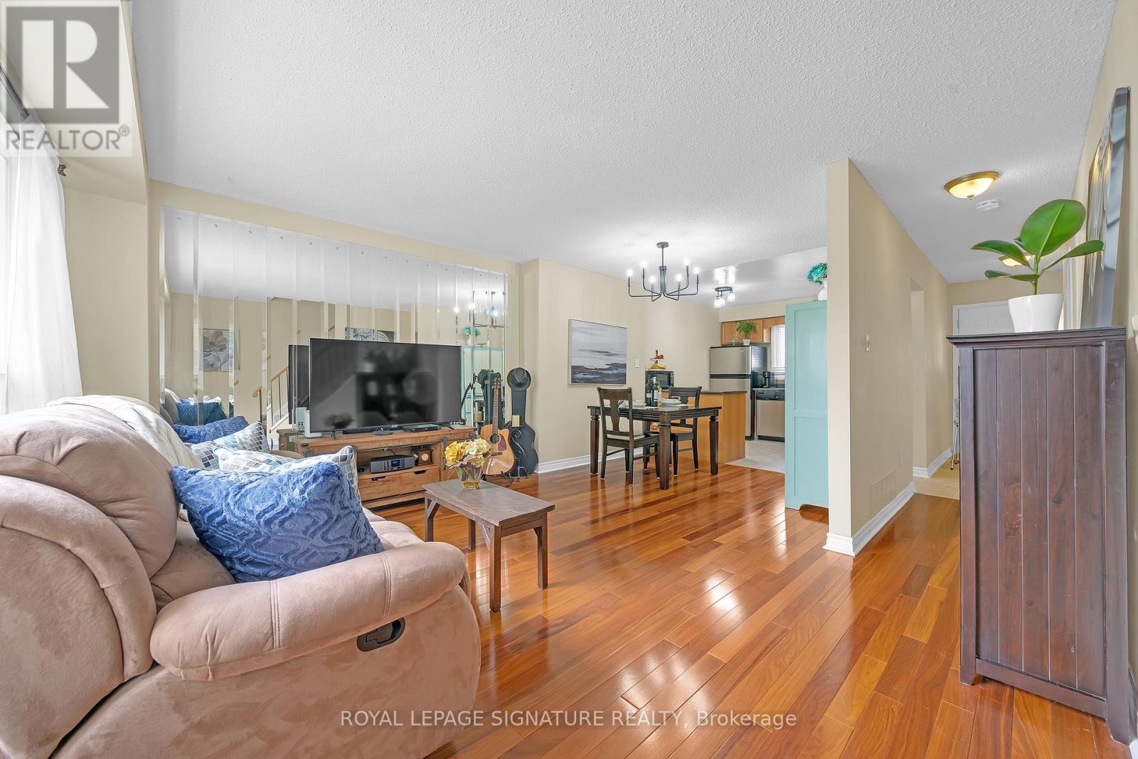 5 Early Apple Way, Toronto, Ontario  M3A 3N4 - Photo 1 - C12198298