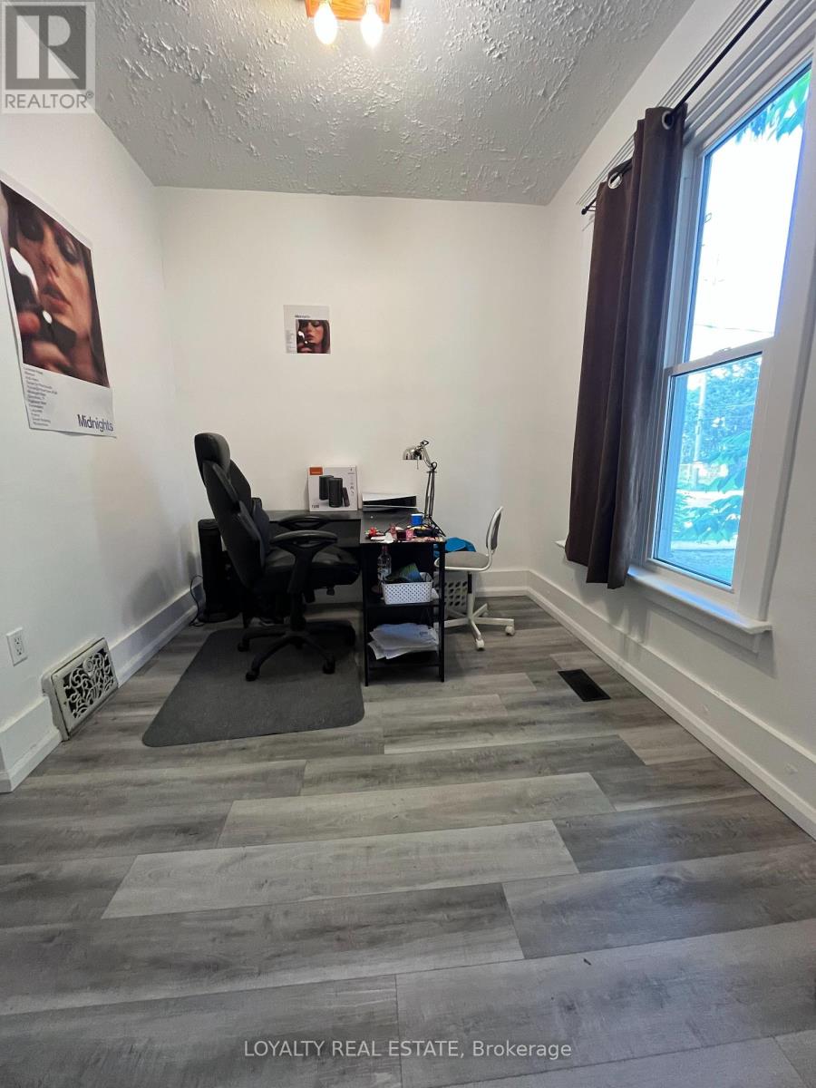 194 Victoria Street, Kingston, Ontario  K7L 3Y8 - Photo 5 - X12205325