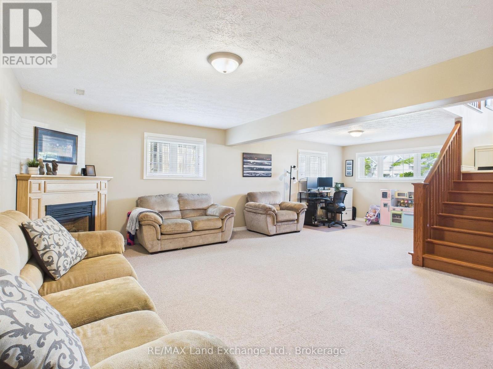 773 Reynolds Drive, Kincardine, Ontario  N2Z 3B6 - Photo 17 - X12211726
