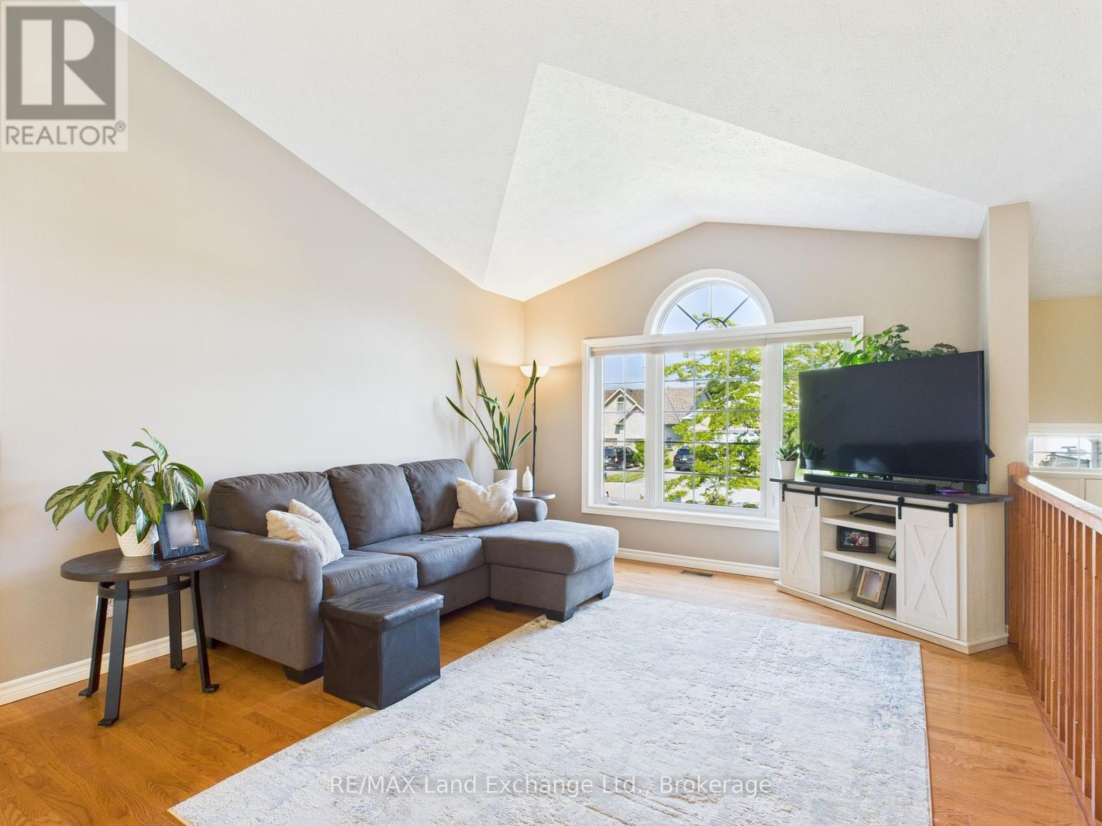 773 Reynolds Drive, Kincardine, Ontario  N2Z 3B6 - Photo 4 - X12211726
