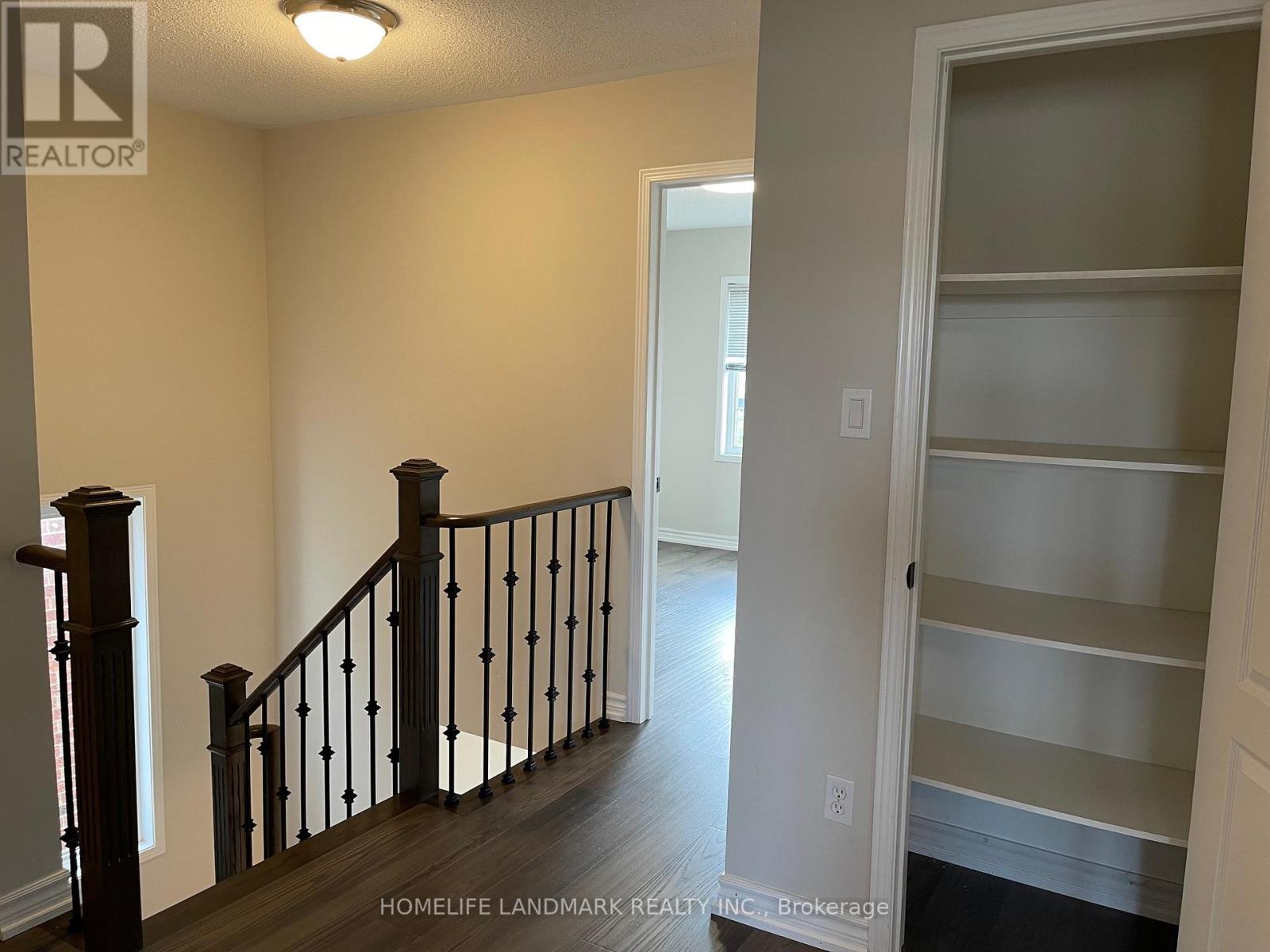 39 Hartmoor Street, Markham, Ontario  L6E 2C8 - Photo 10 - N12211664