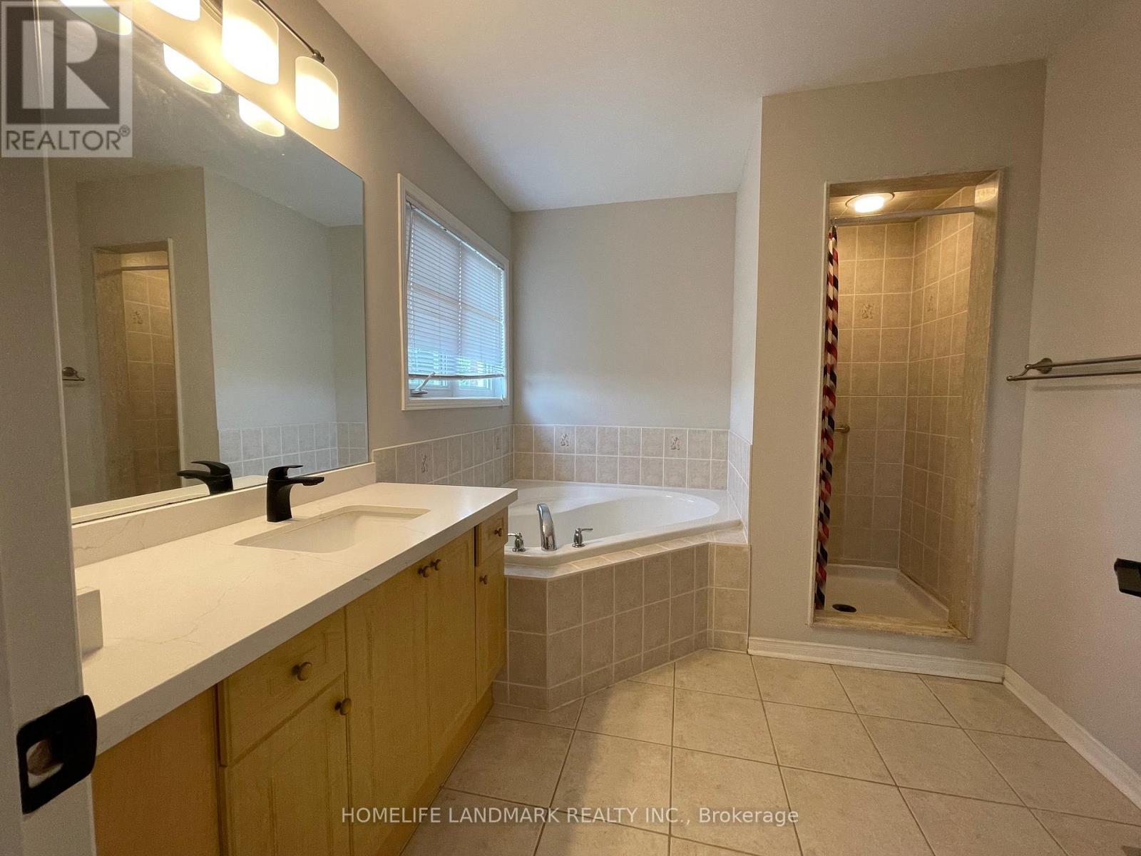 39 Hartmoor Street, Markham, Ontario  L6E 2C8 - Photo 13 - N12211664