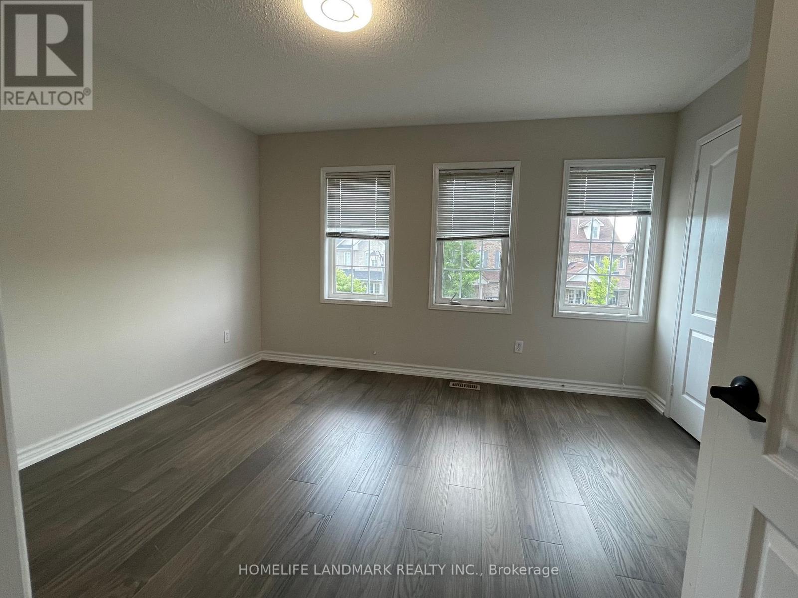 39 Hartmoor Street, Markham, Ontario  L6E 2C8 - Photo 15 - N12211664