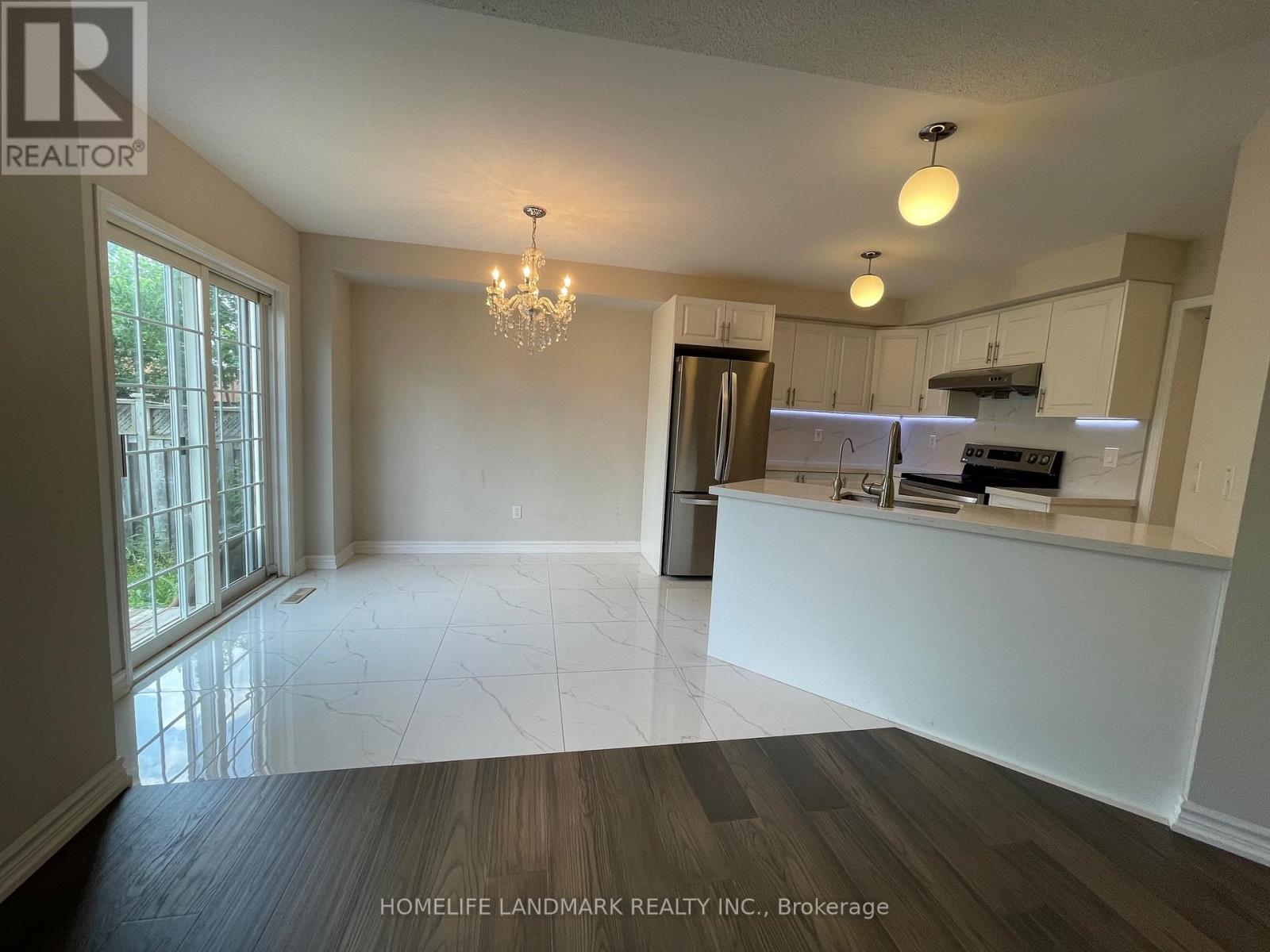 39 Hartmoor Street, Markham, Ontario  L6E 2C8 - Photo 3 - N12211664