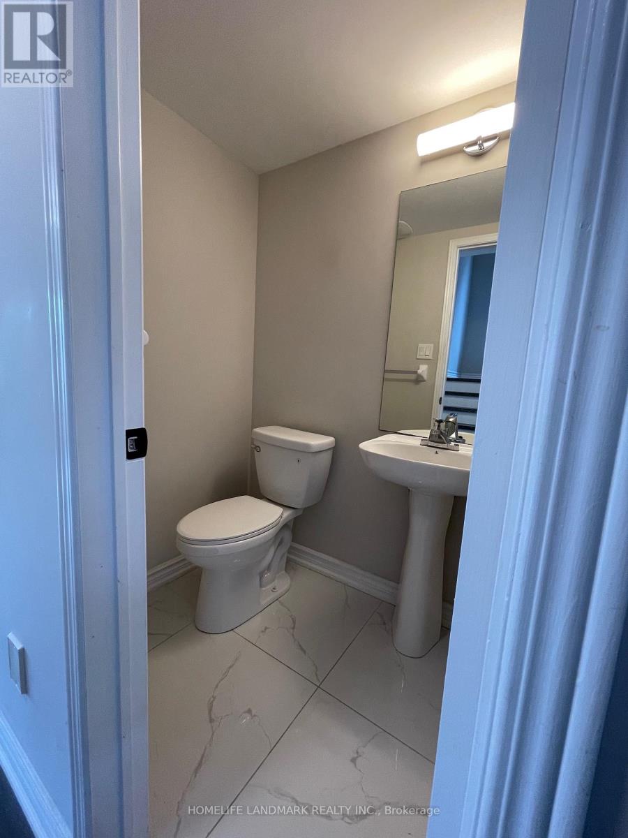 39 Hartmoor Street, Markham, Ontario  L6E 2C8 - Photo 7 - N12211664